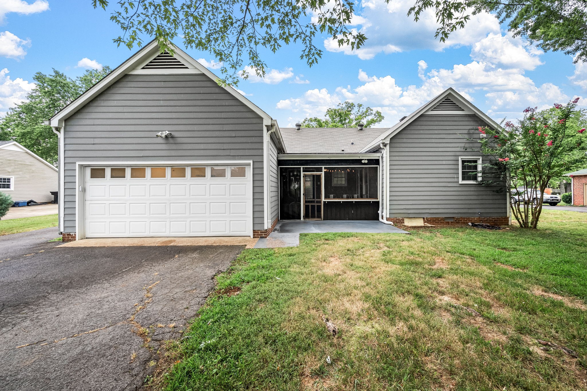 2014 Deerwood Ave