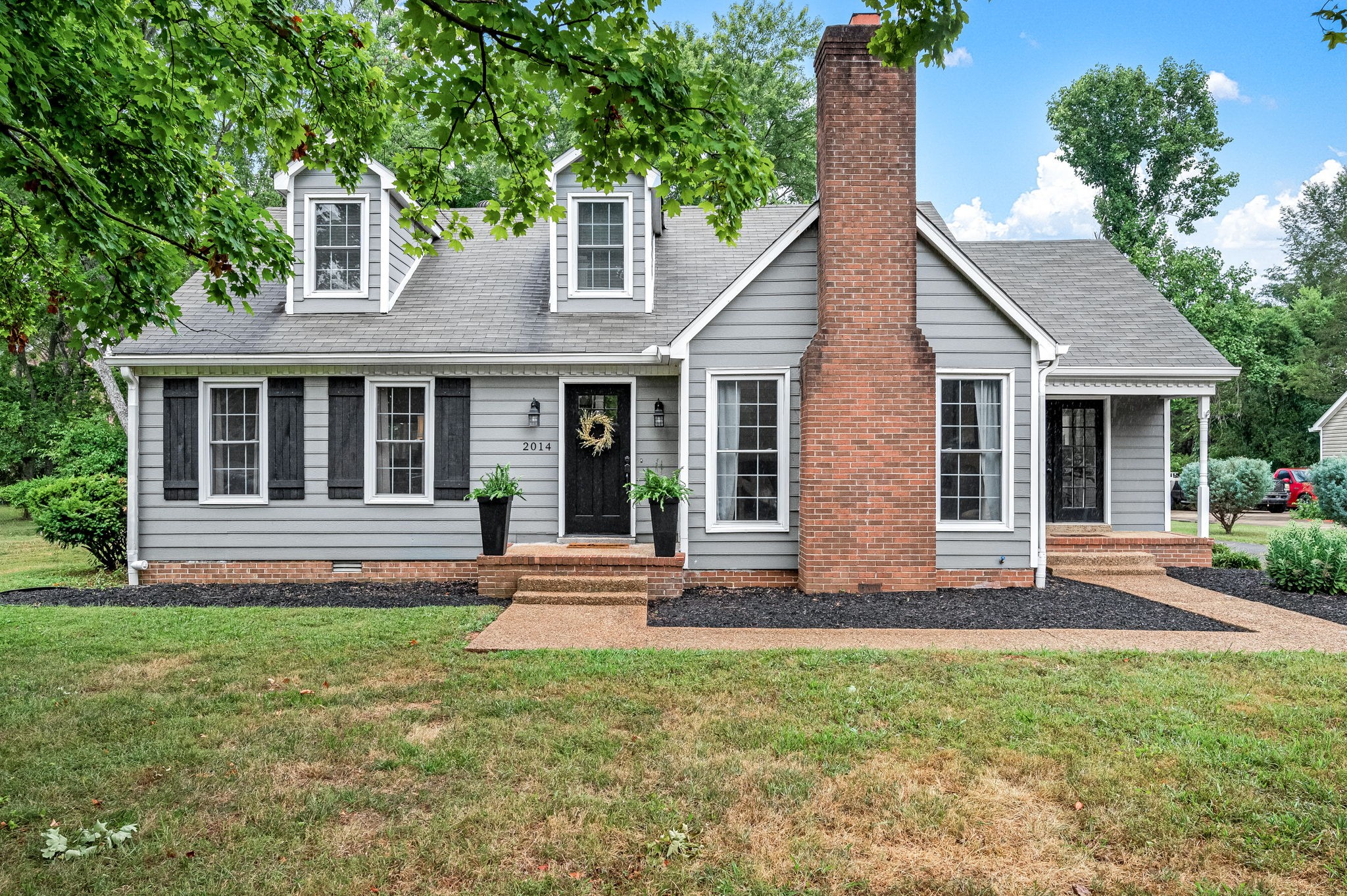 2014 Deerwood Ave