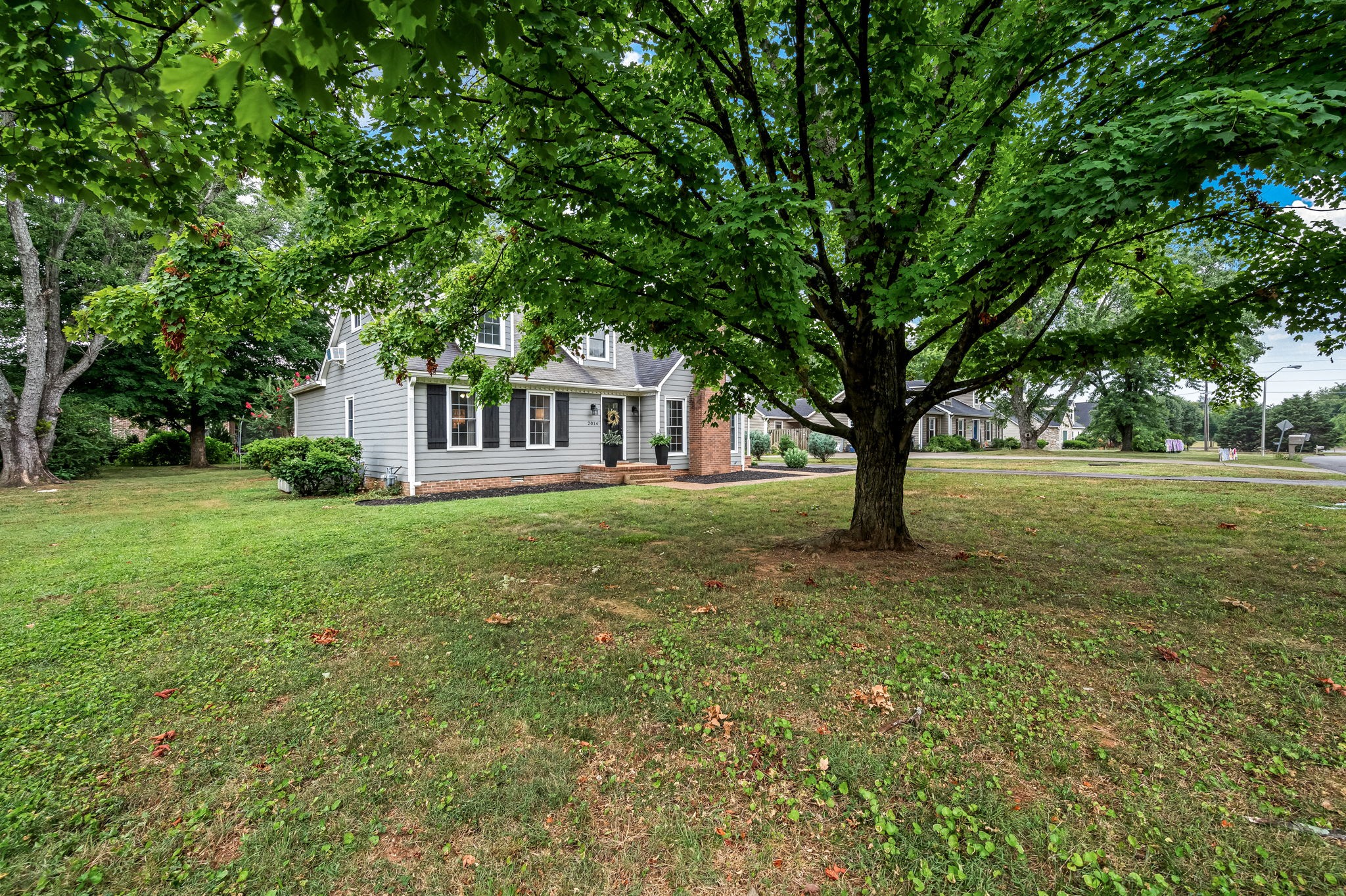 2014 Deerwood Ave