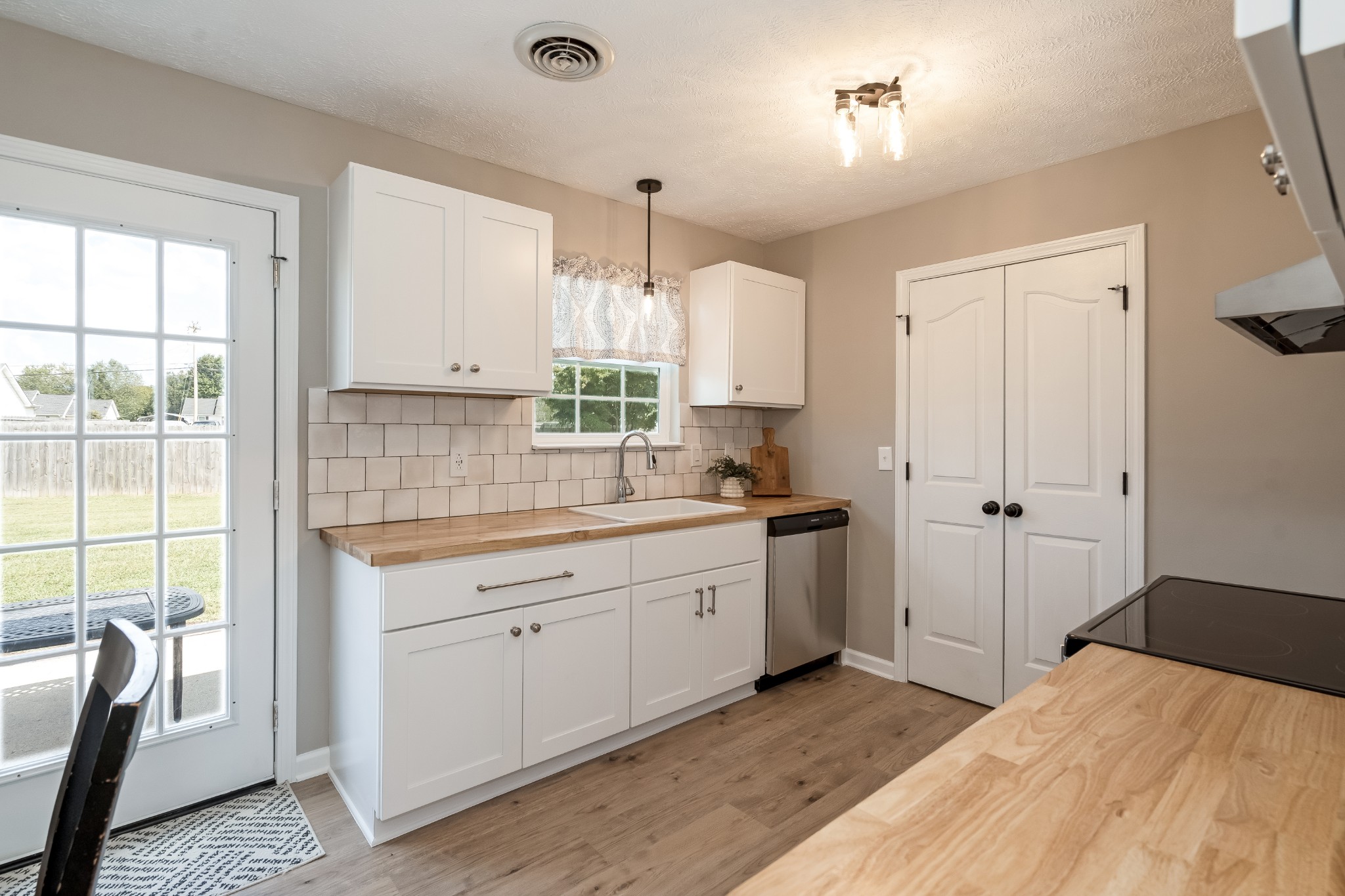 115 Haney Ct