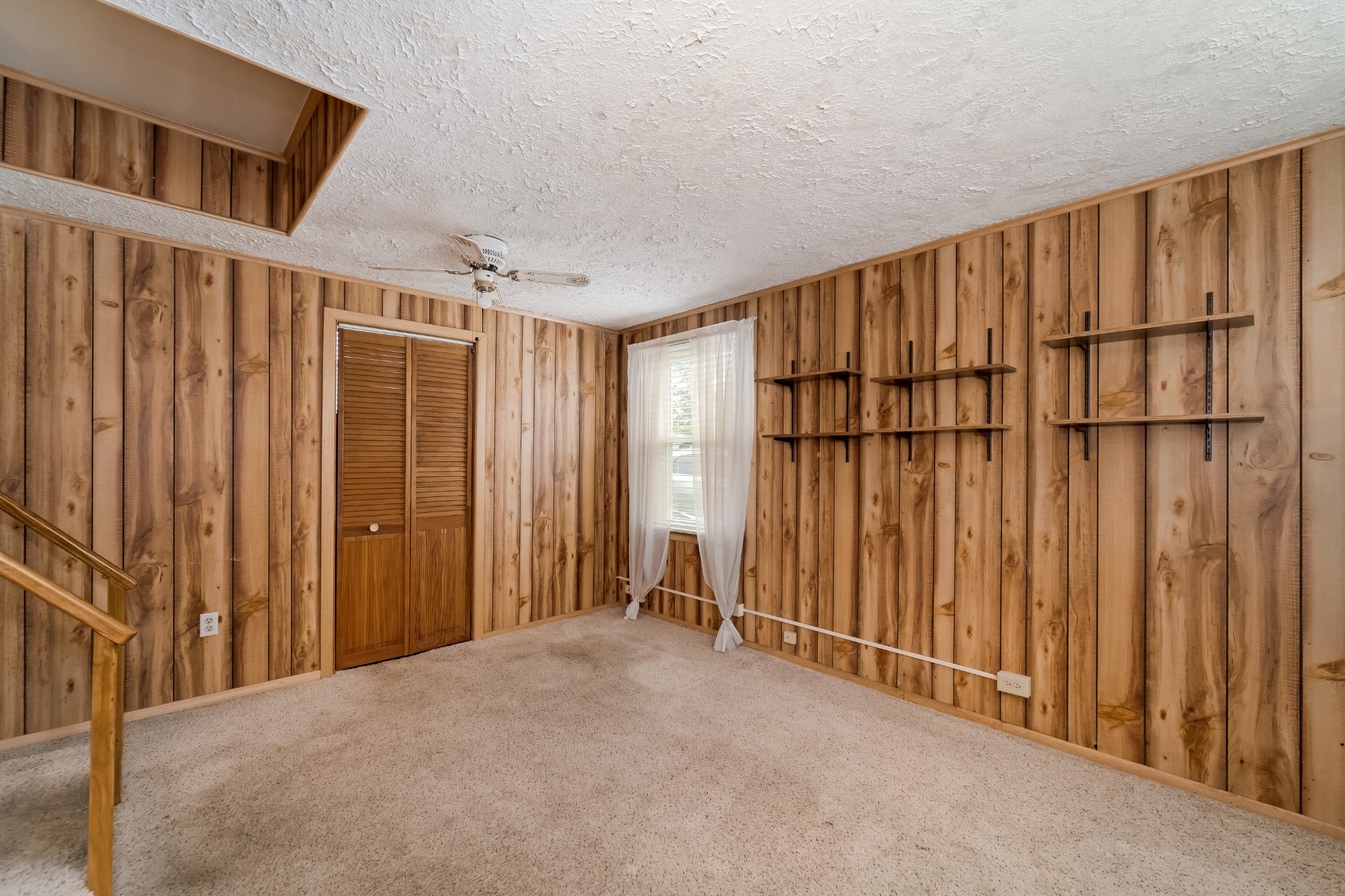 114 Avondale Dr