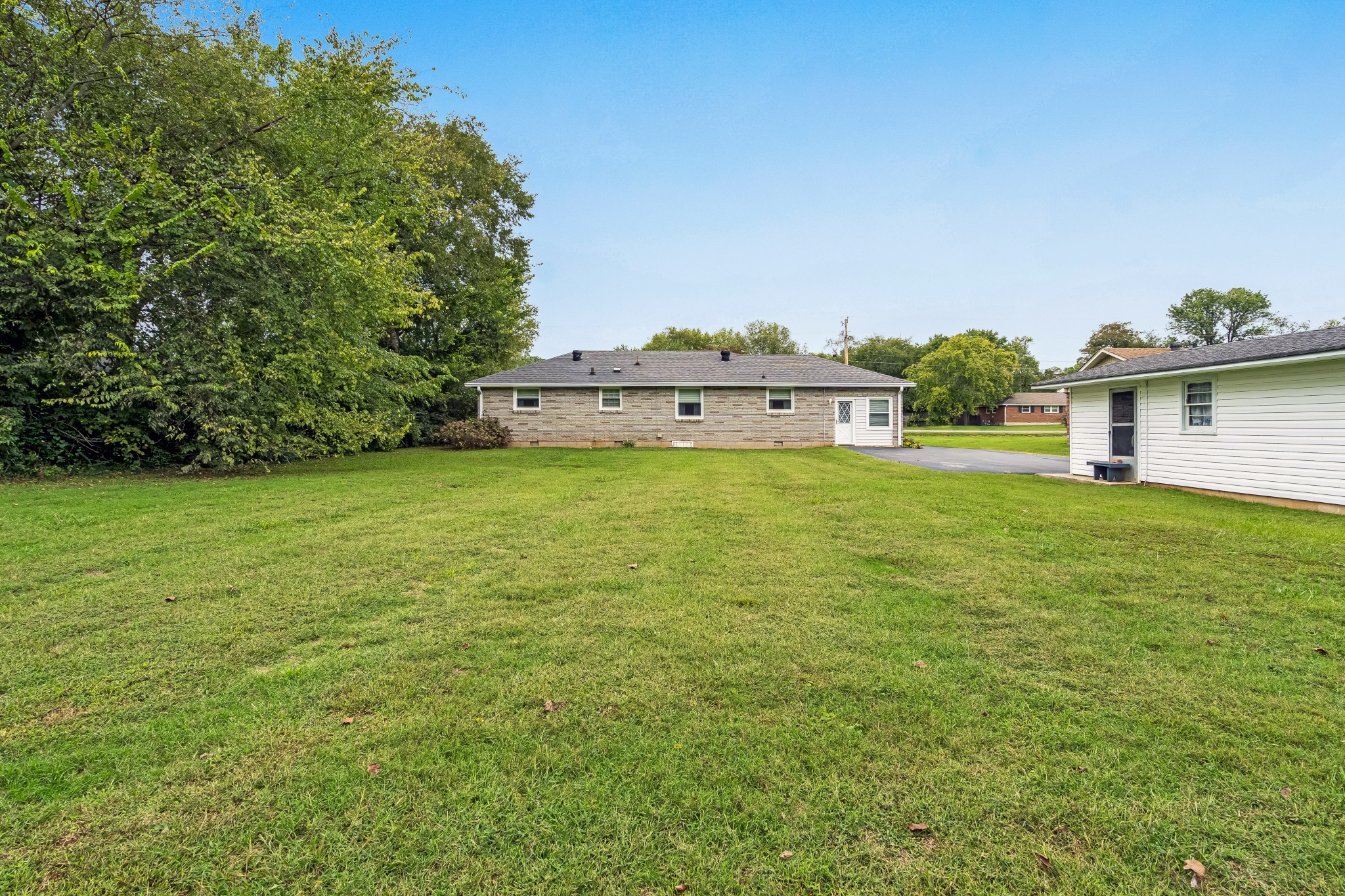 114 Avondale Dr
