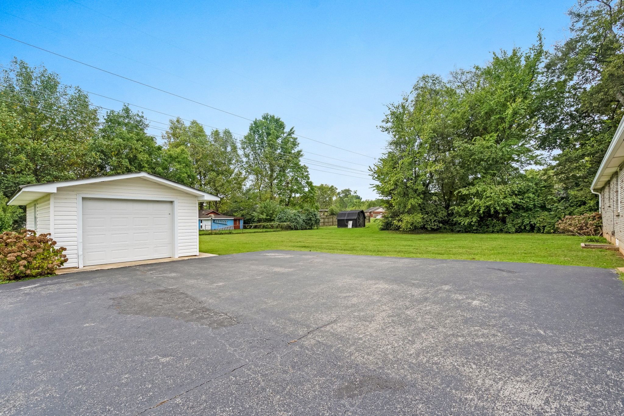 114 Avondale Dr