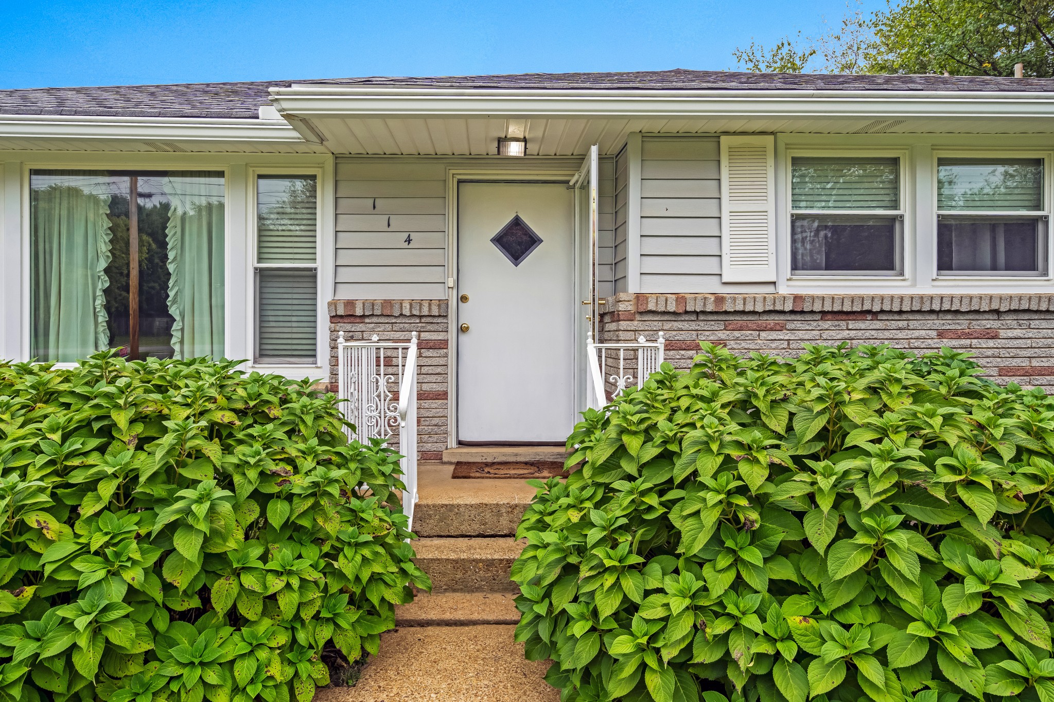 114 Avondale Dr