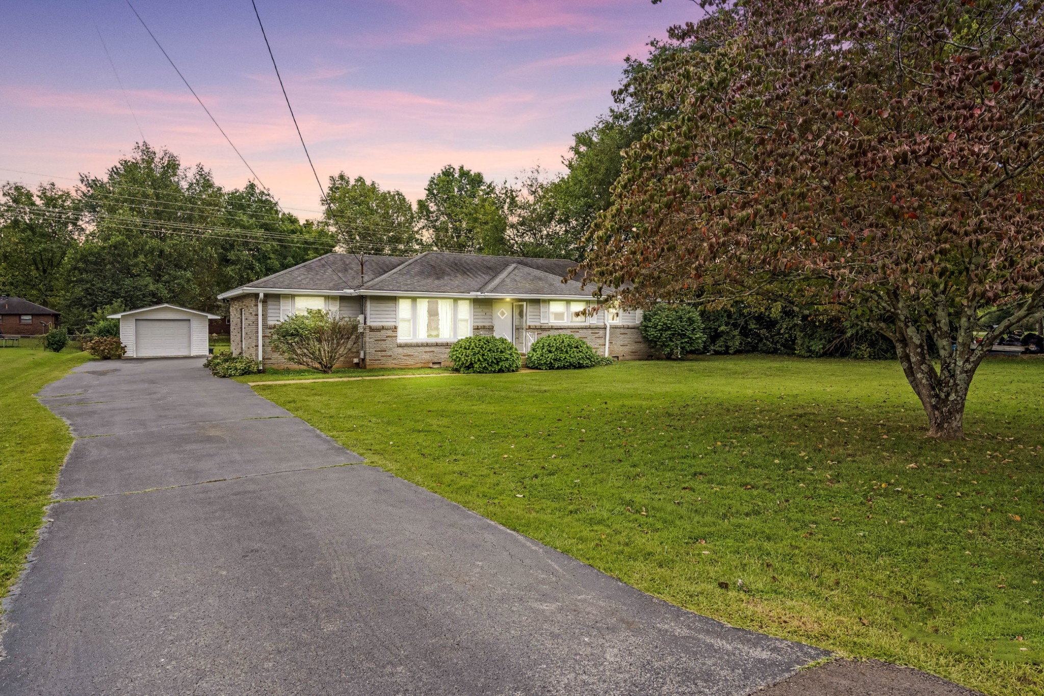 114 Avondale Dr