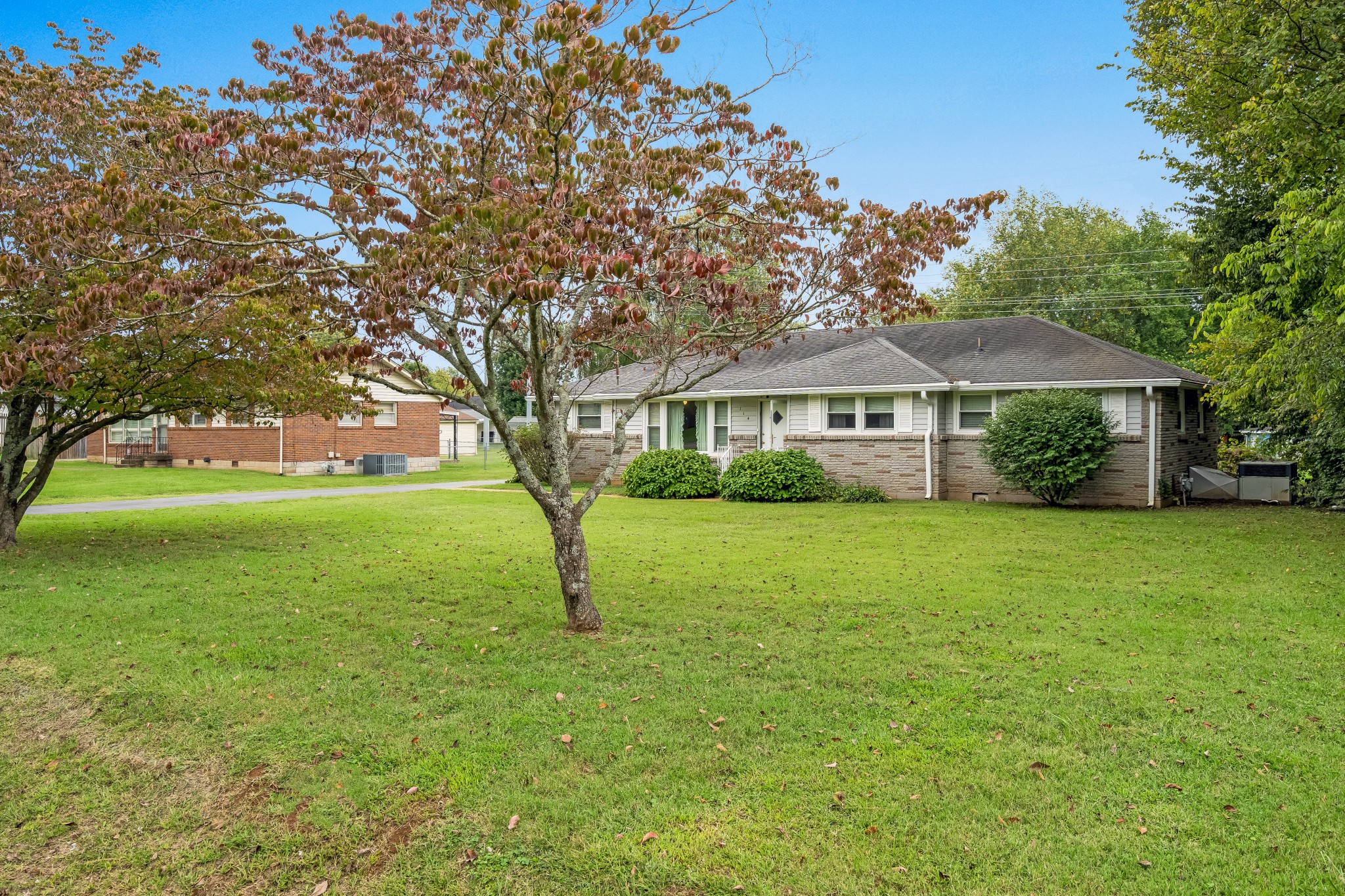 114 Avondale Dr