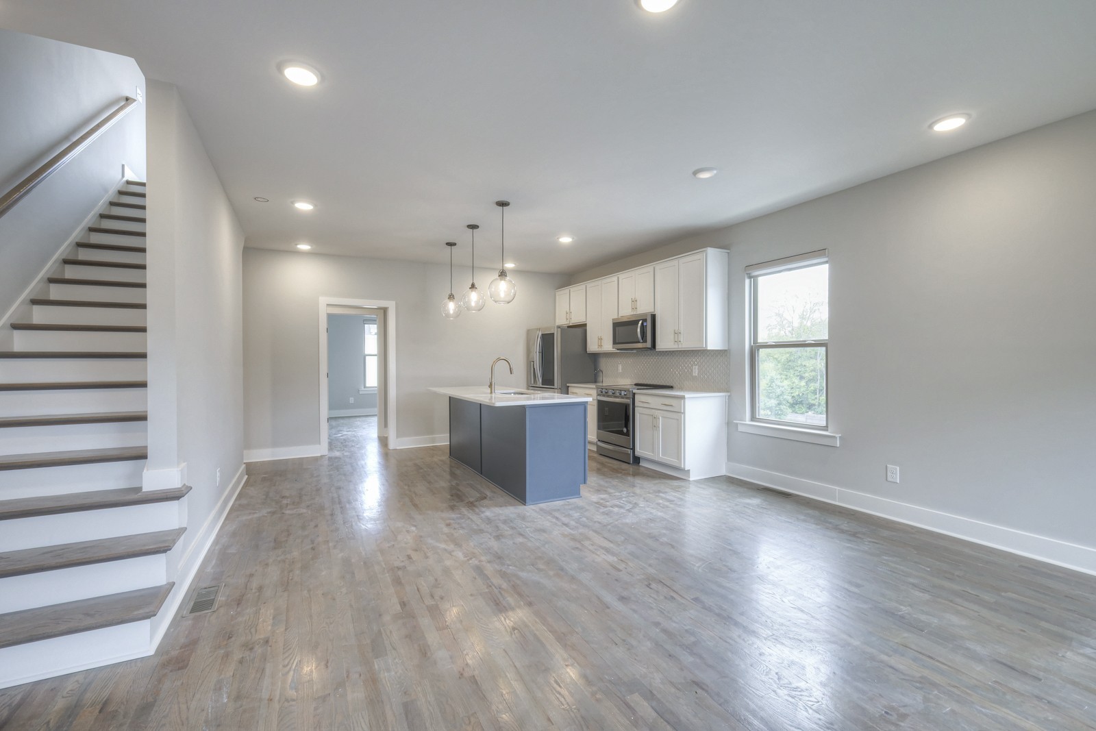 200 Thompson Park Dr