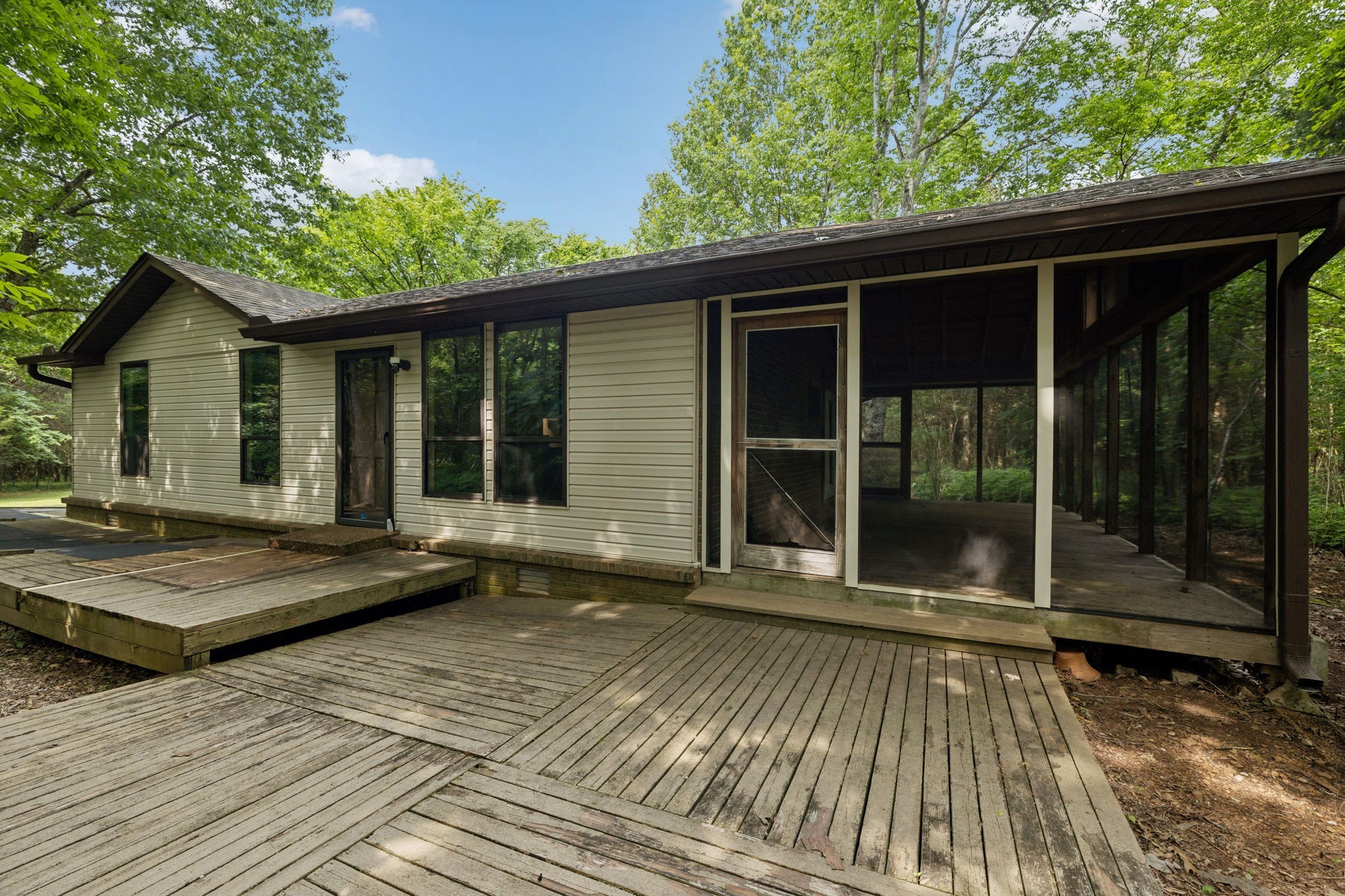 6031 Buckeye Valley Rd