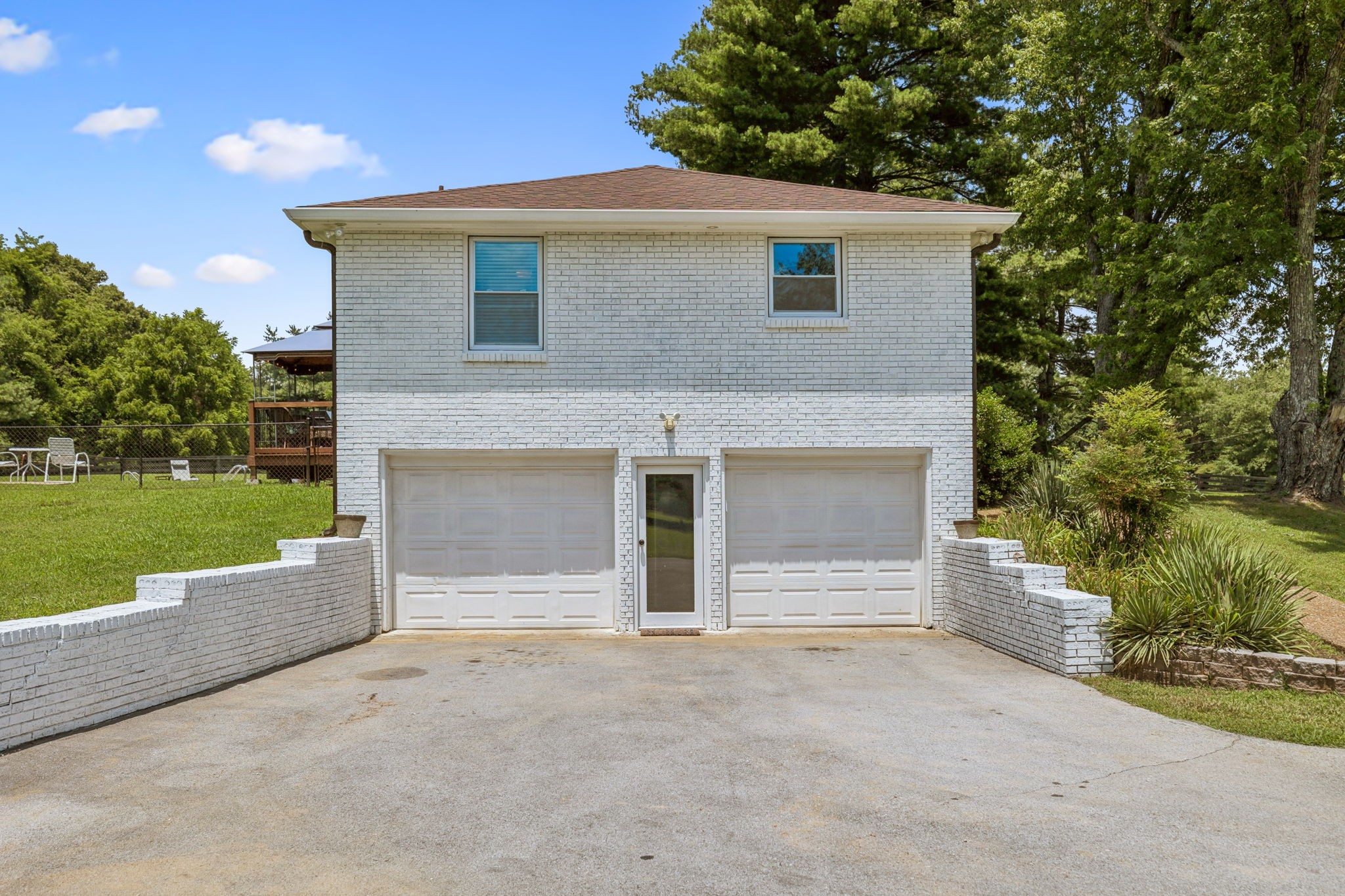 1009 Bunker Hill Dr
