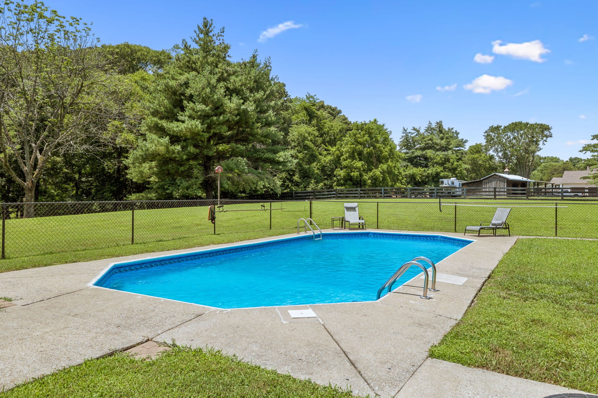 1009 Bunker Hill Dr