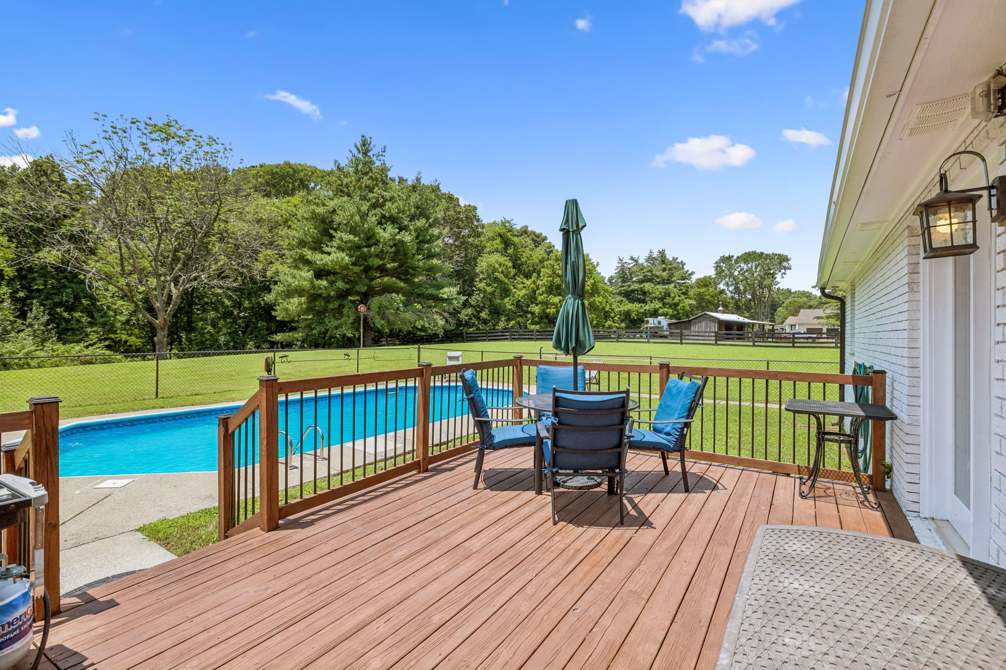 1009 Bunker Hill Dr
