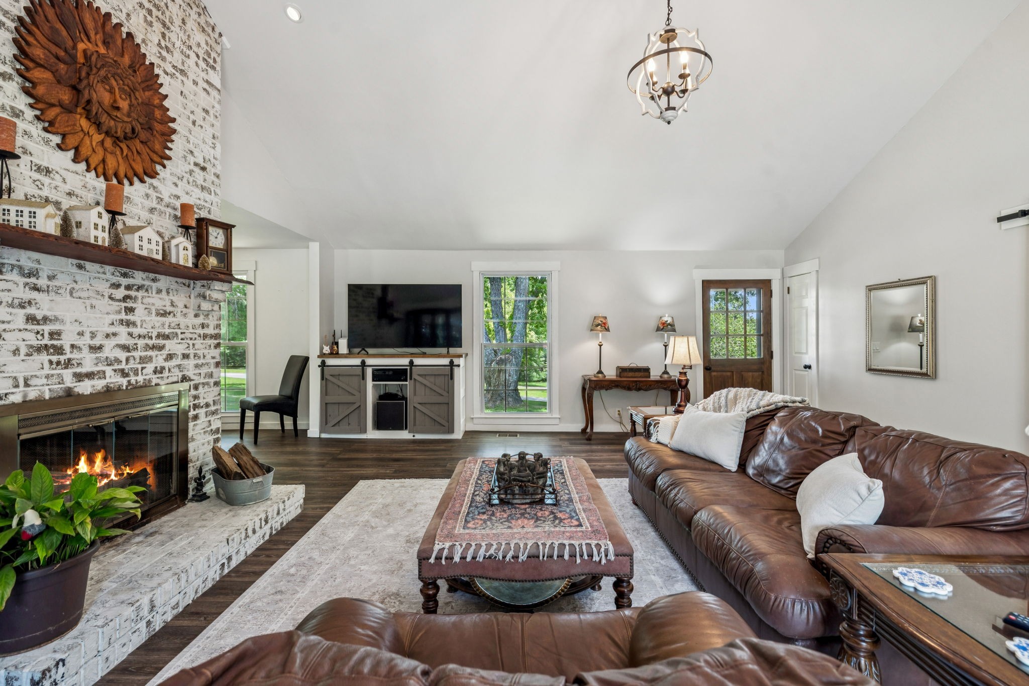 1009 Bunker Hill Dr