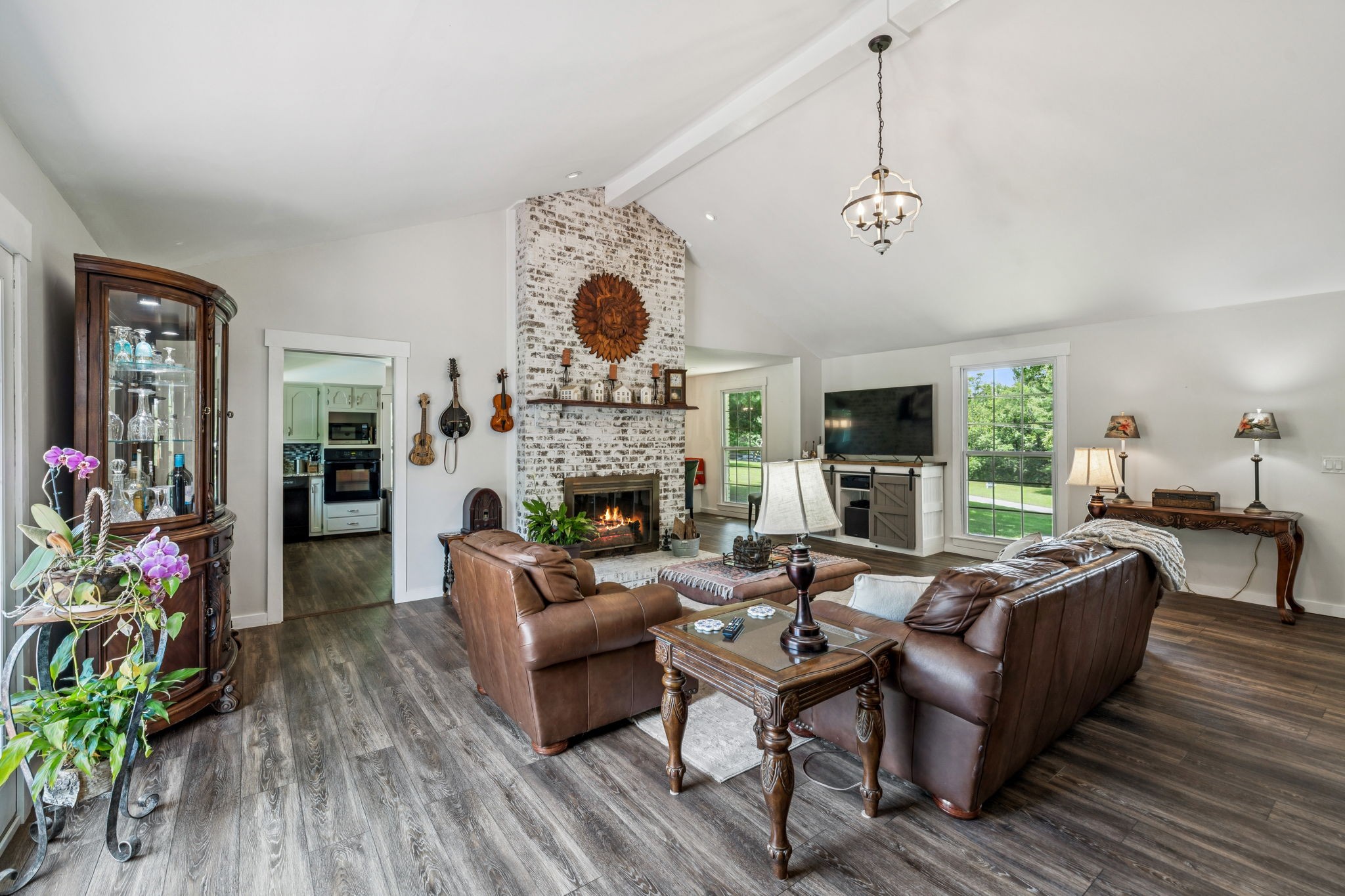 1009 Bunker Hill Dr
