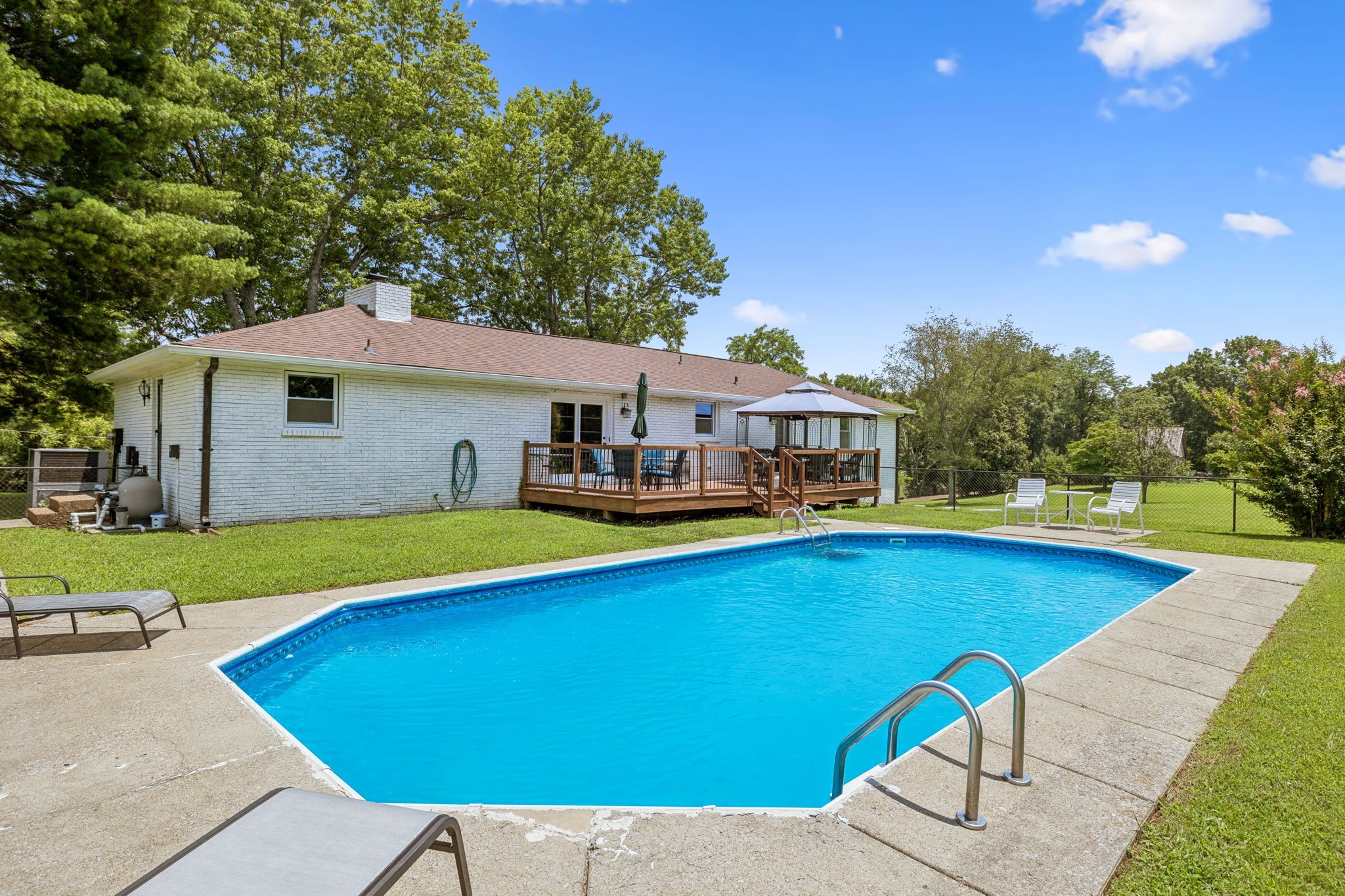 1009 Bunker Hill Dr