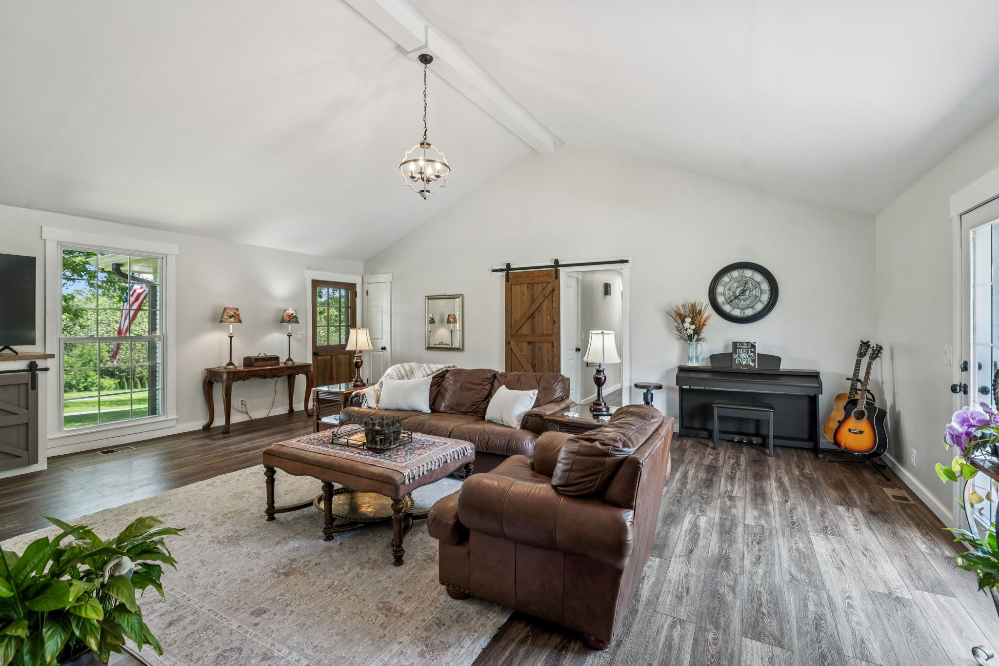 1009 Bunker Hill Dr