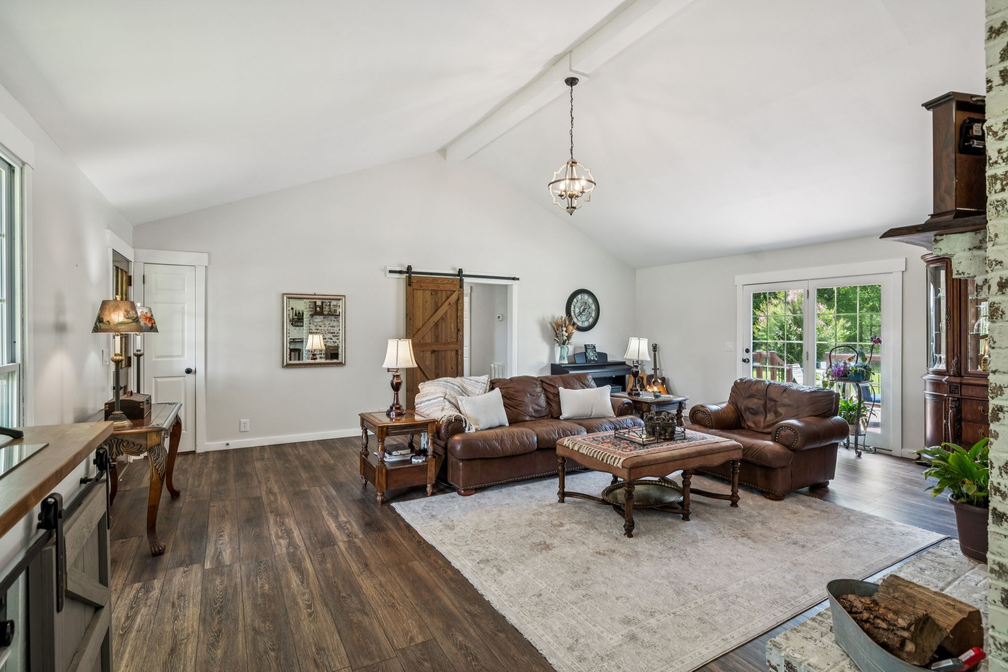 1009 Bunker Hill Dr