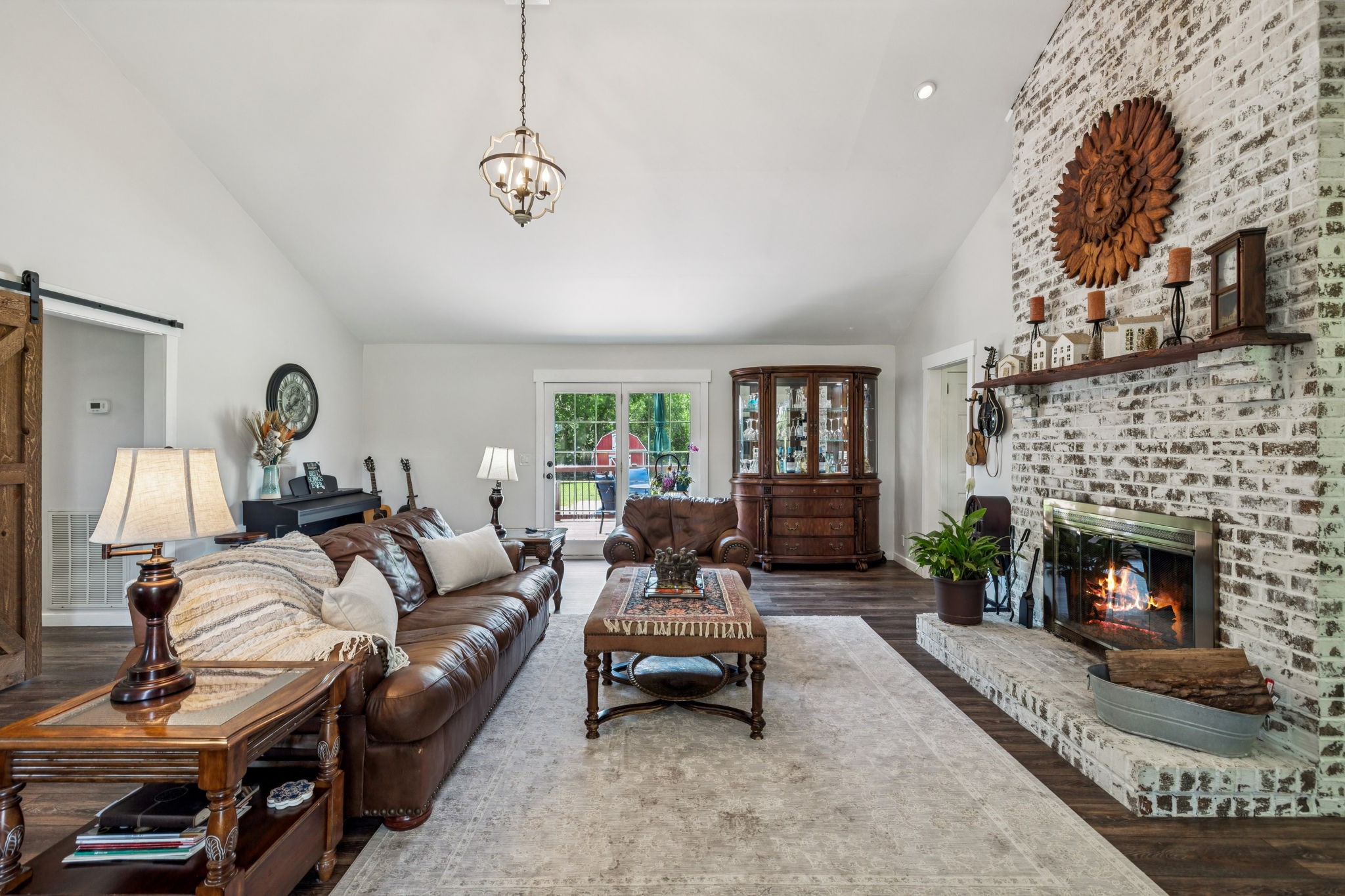 1009 Bunker Hill Dr