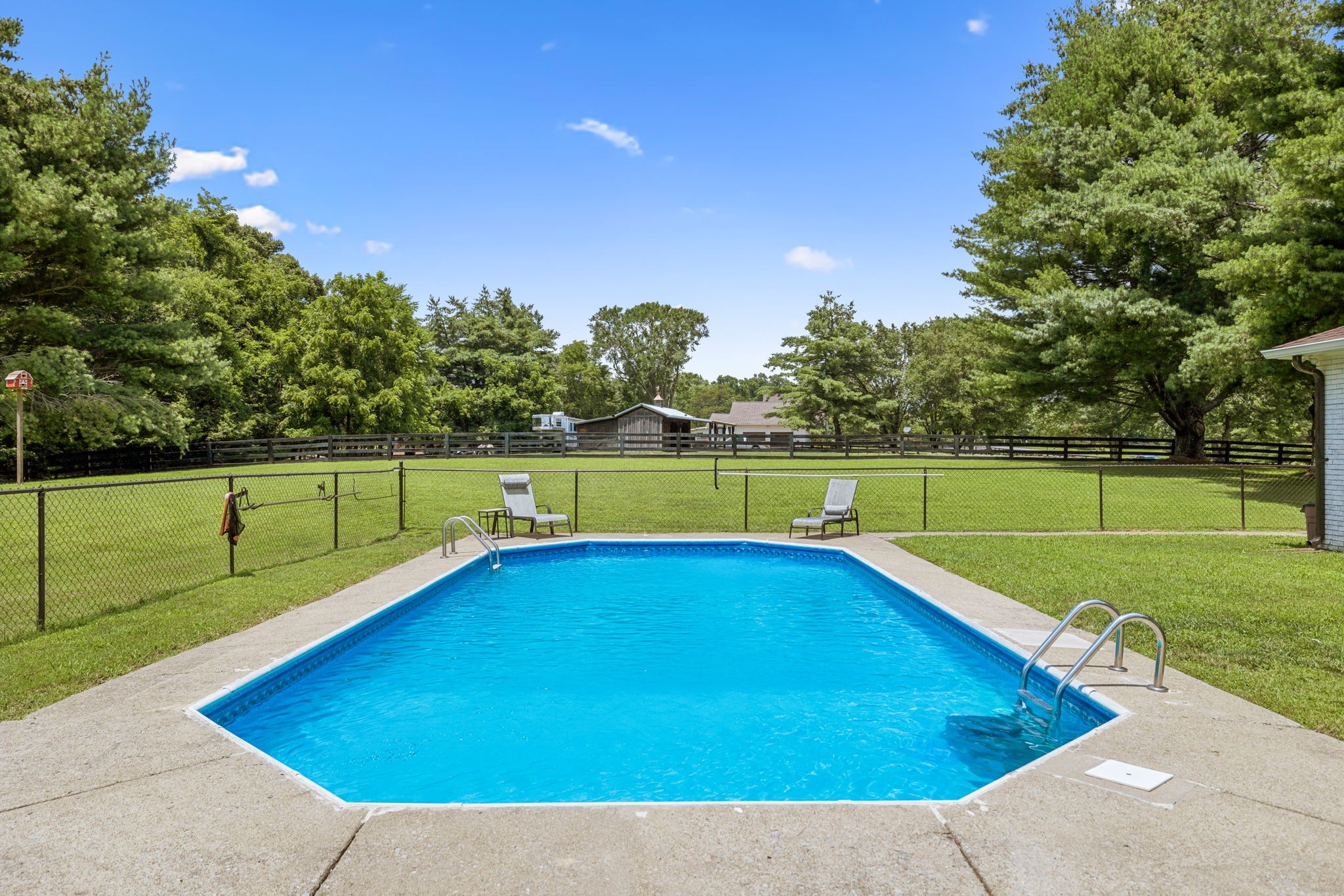 1009 Bunker Hill Dr