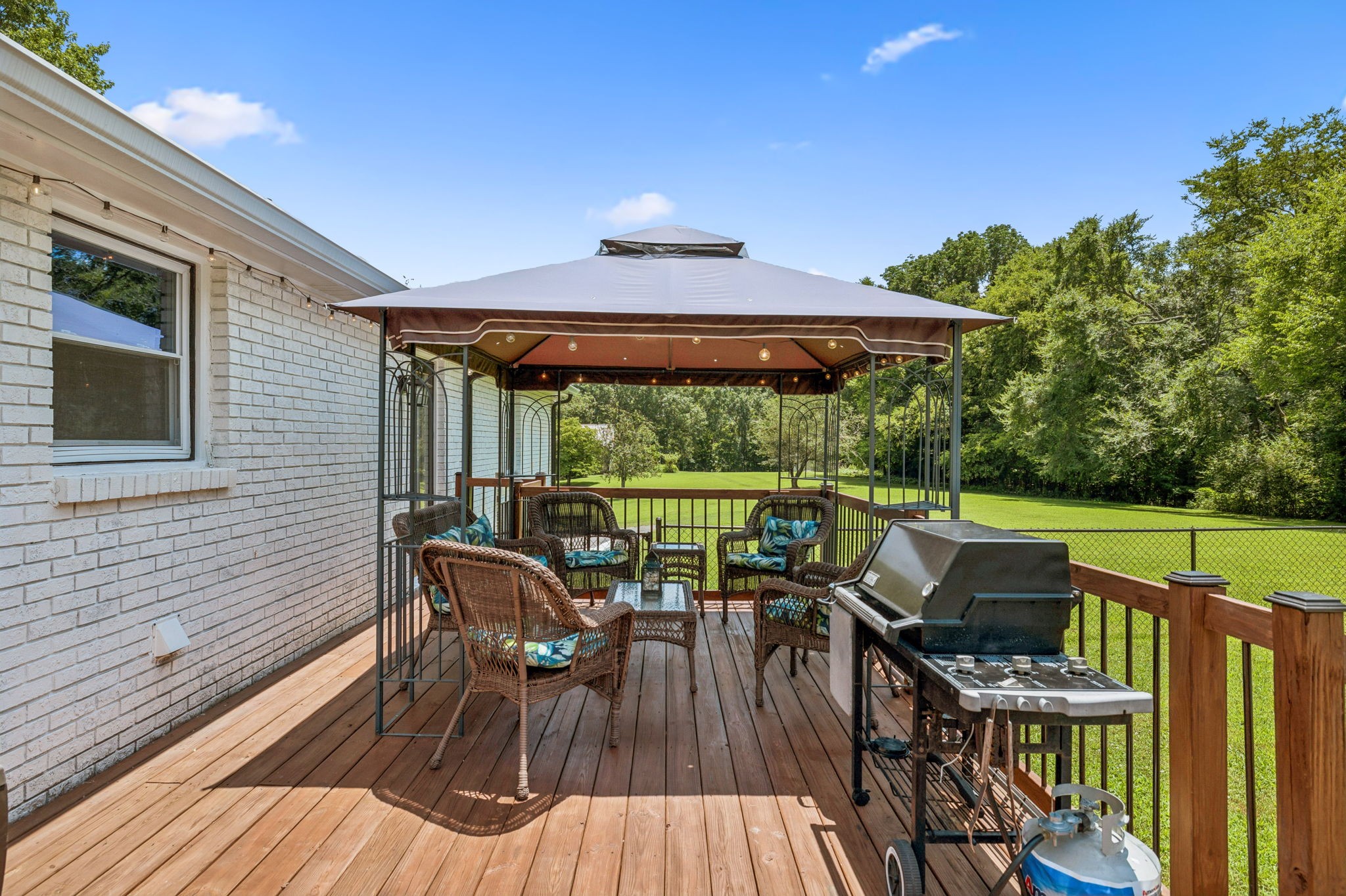 1009 Bunker Hill Dr