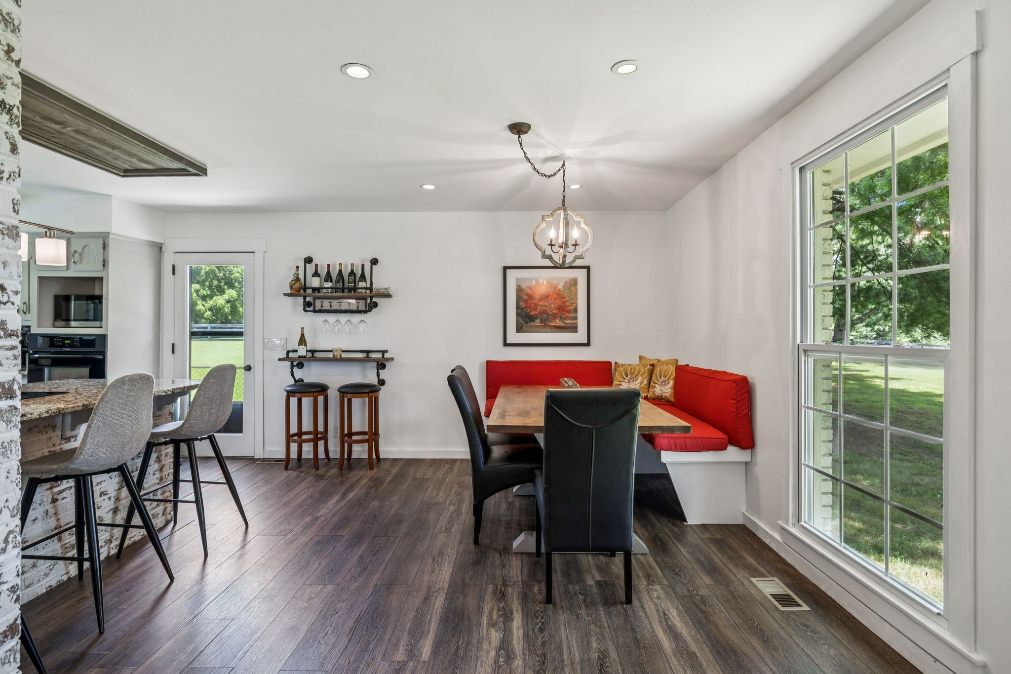 1009 Bunker Hill Dr