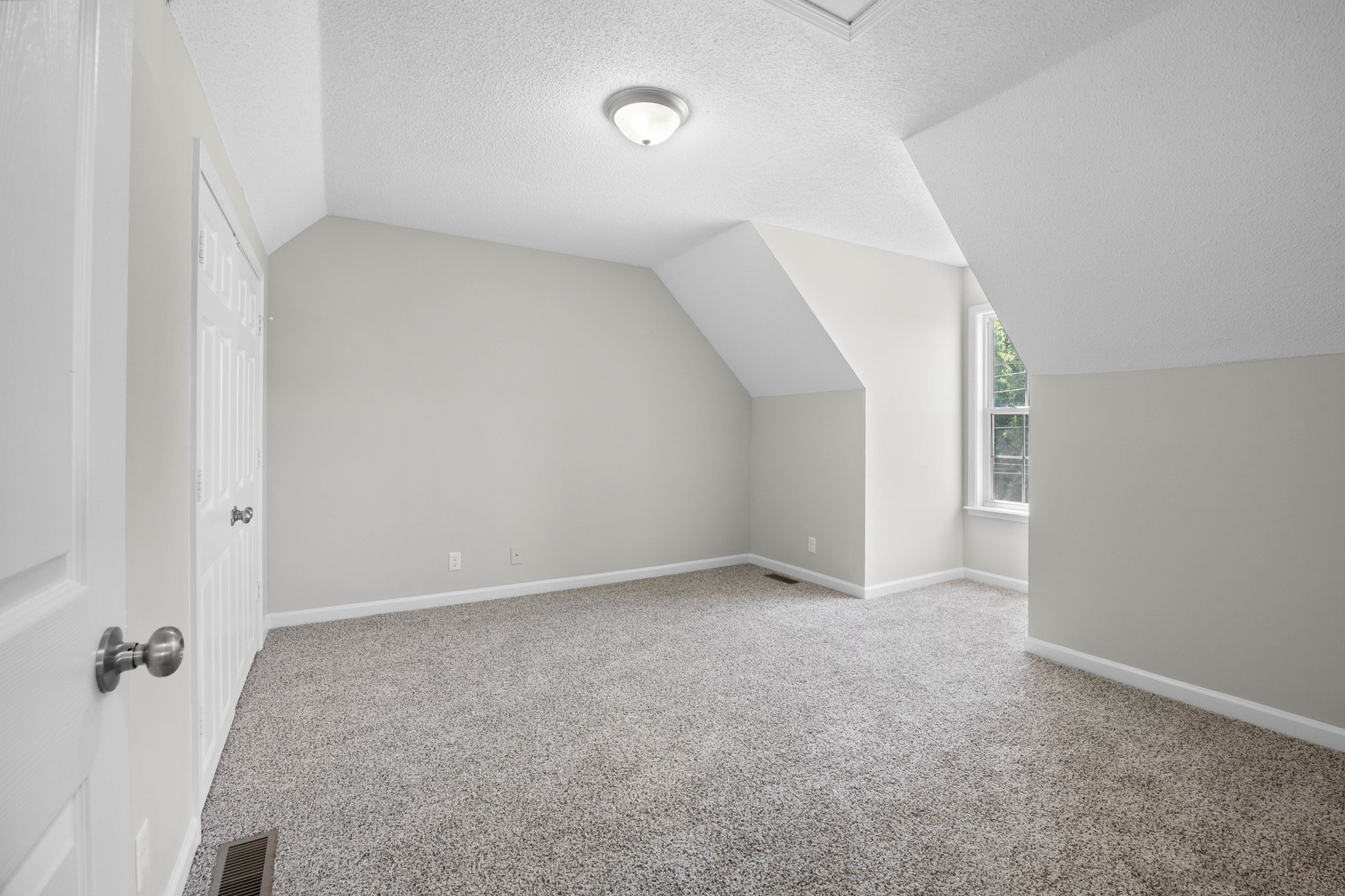 1729 Hazelwood Rd