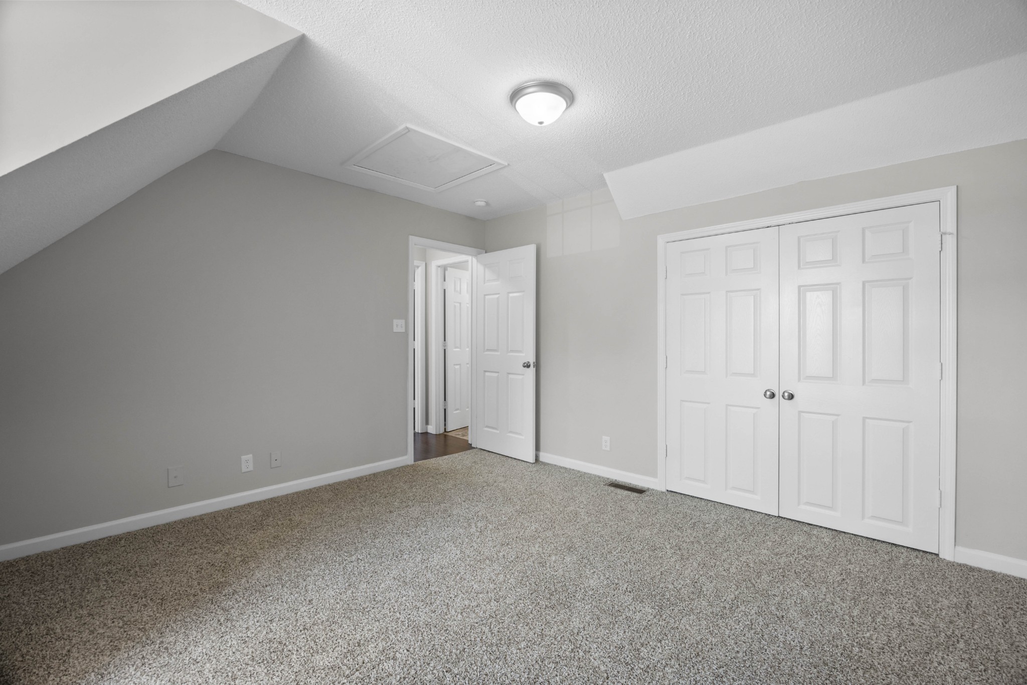 1729 Hazelwood Rd