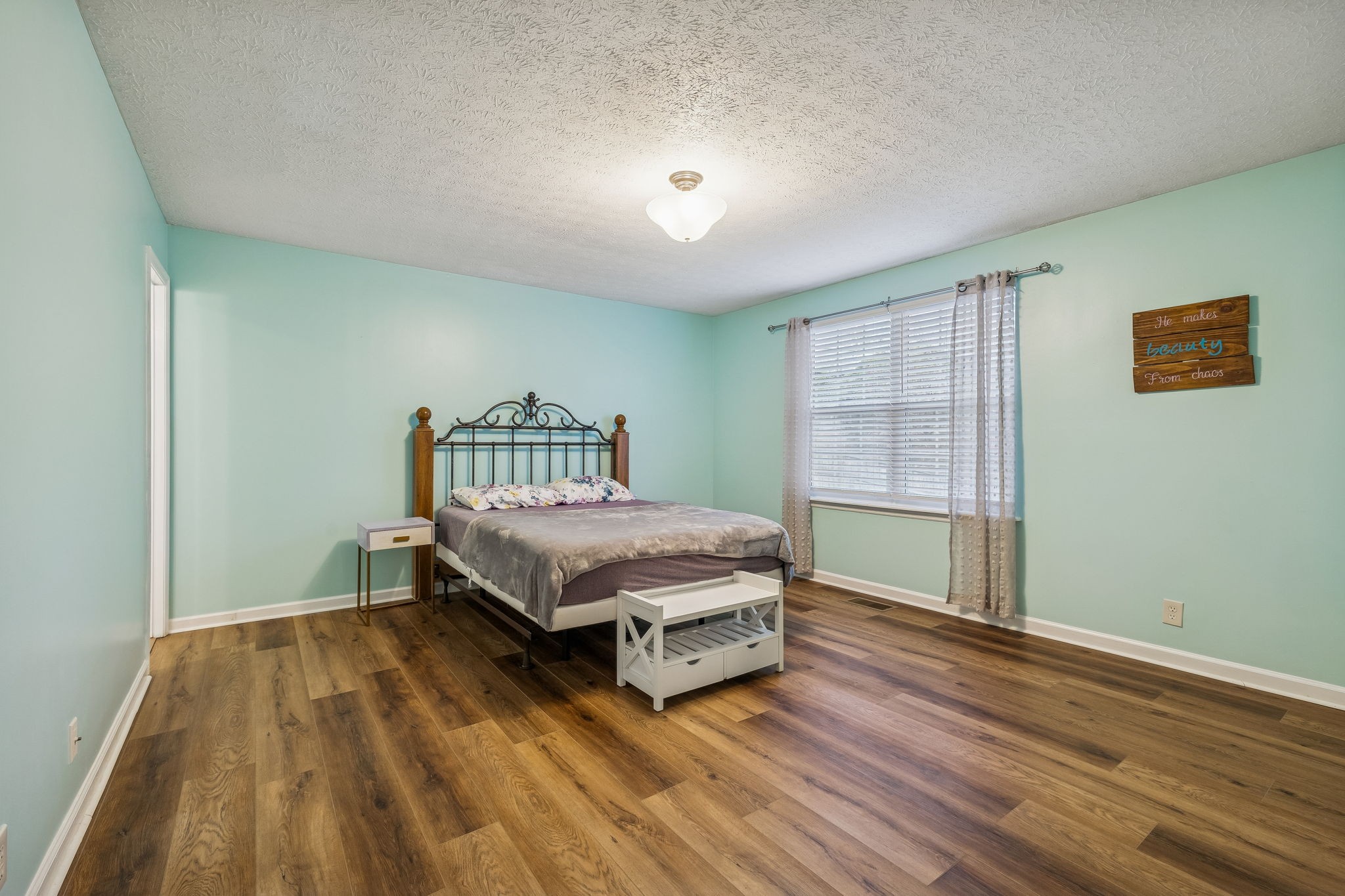 1304 Island View Ct