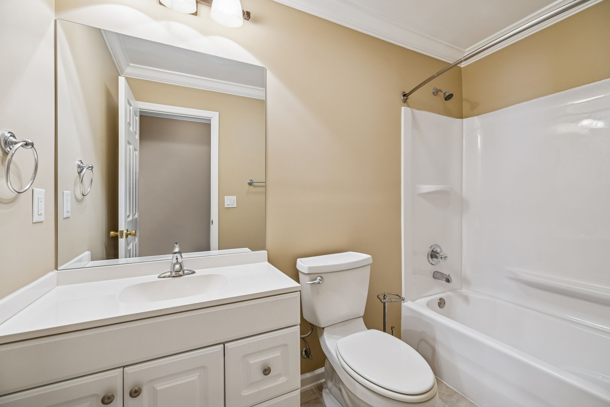 408 Golfview Ct