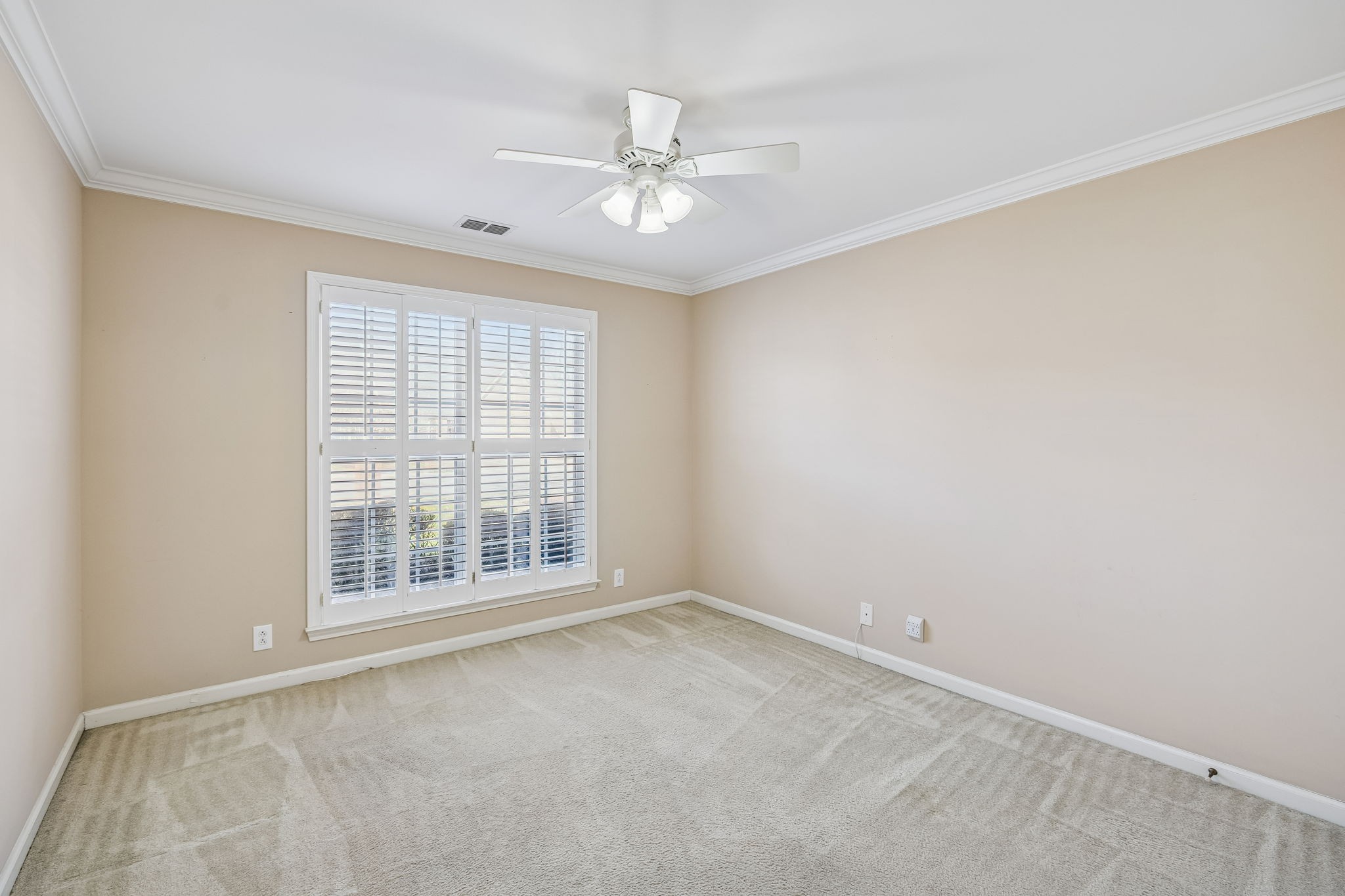 408 Golfview Ct