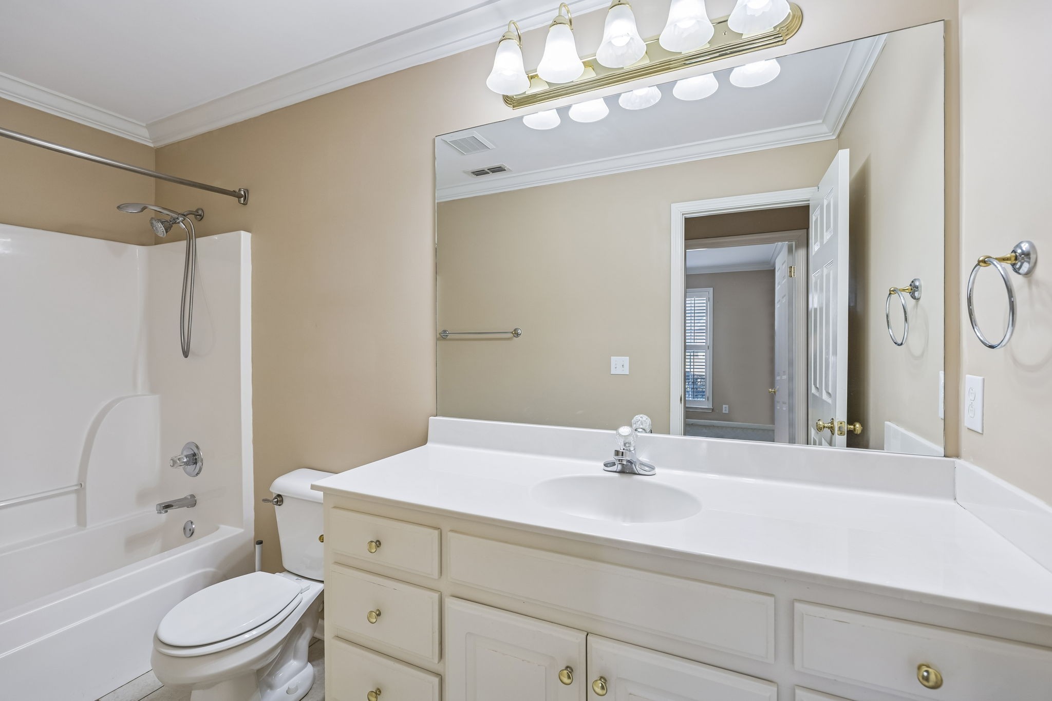 408 Golfview Ct