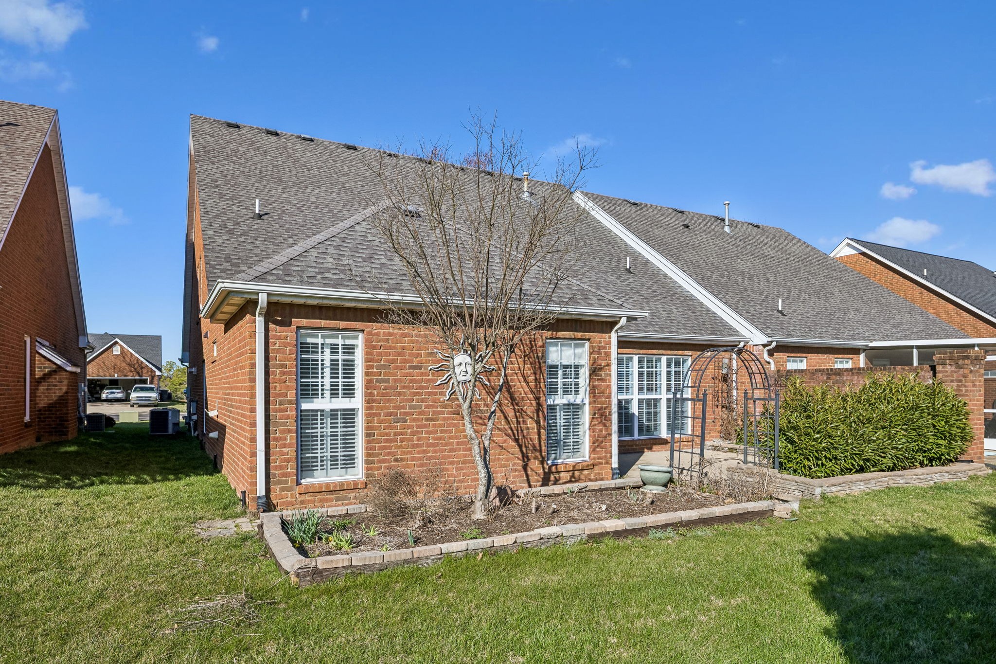 408 Golfview Ct