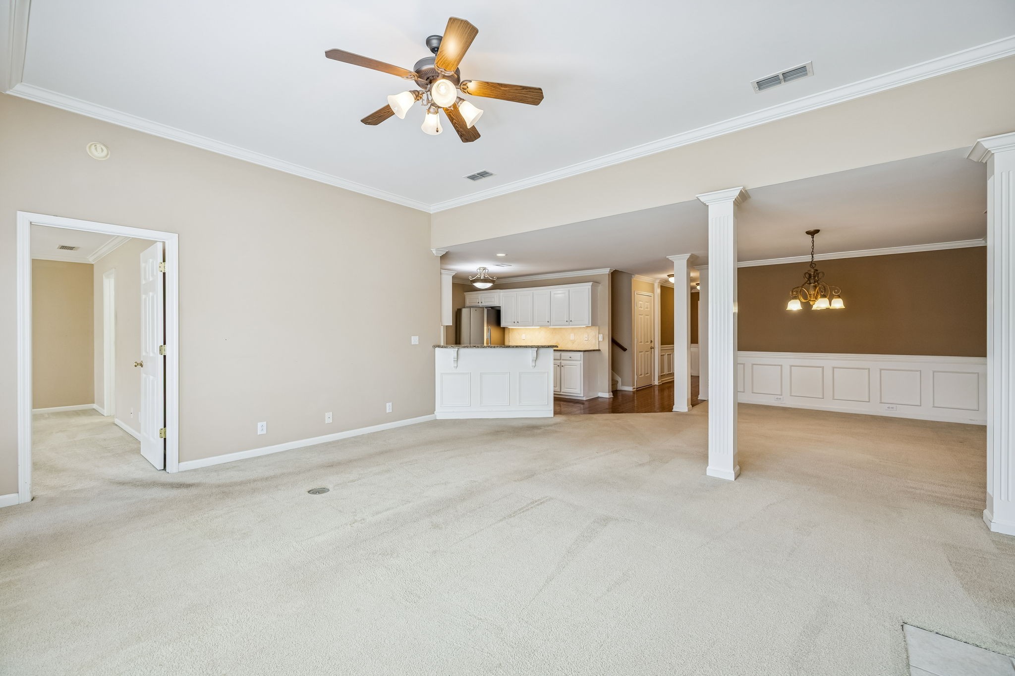 408 Golfview Ct