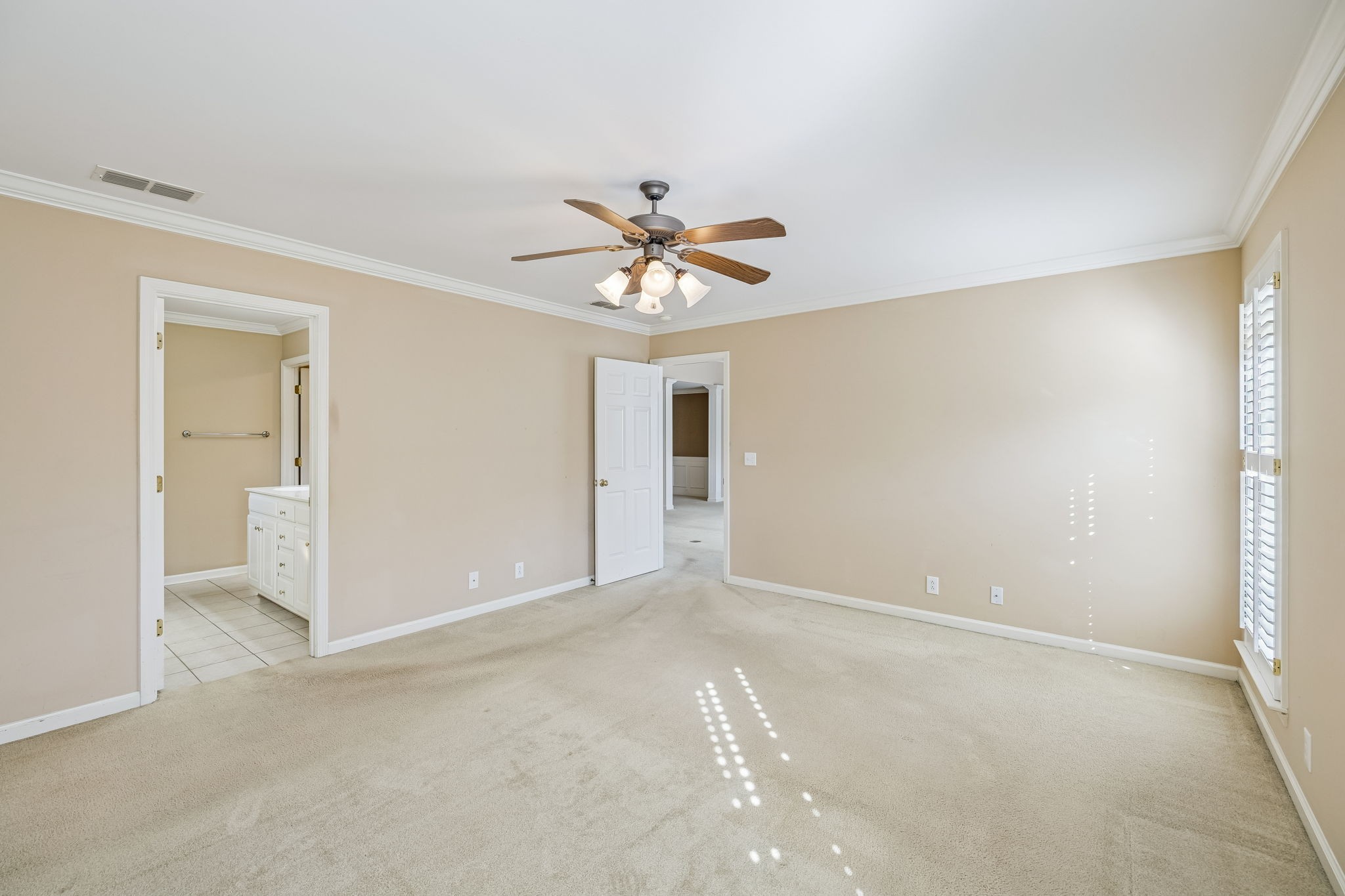 408 Golfview Ct