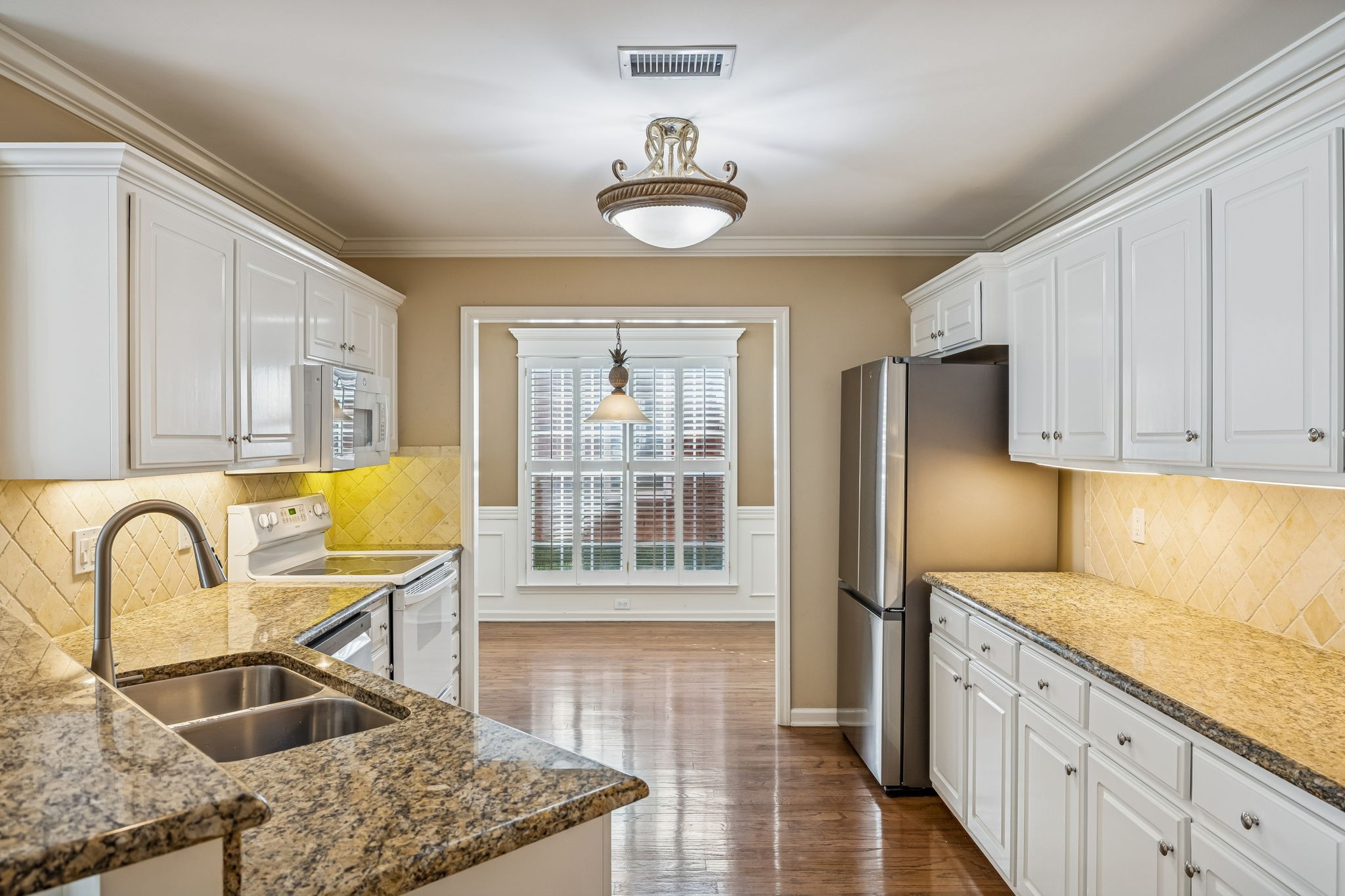 408 Golfview Ct