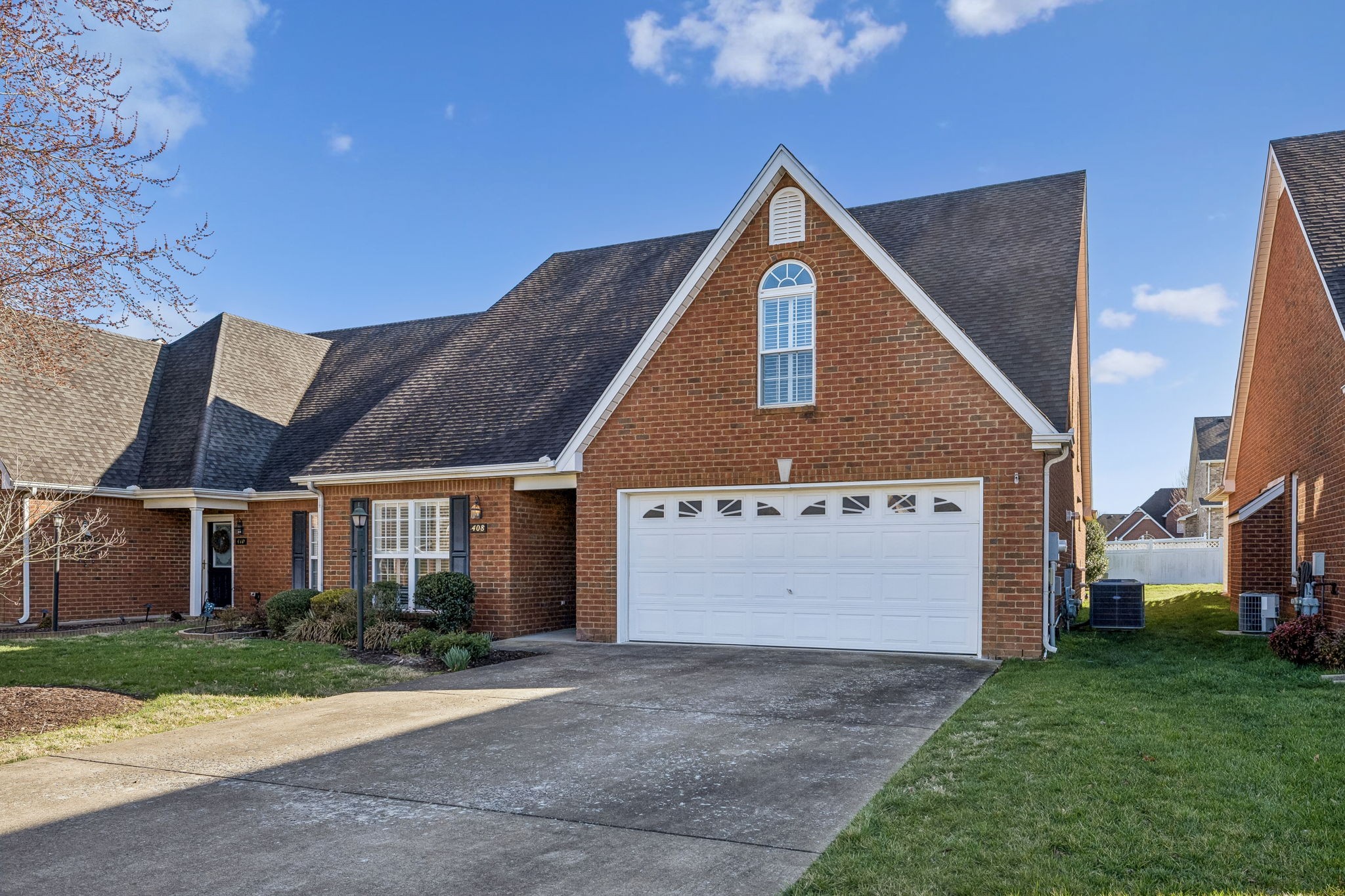408 Golfview Ct