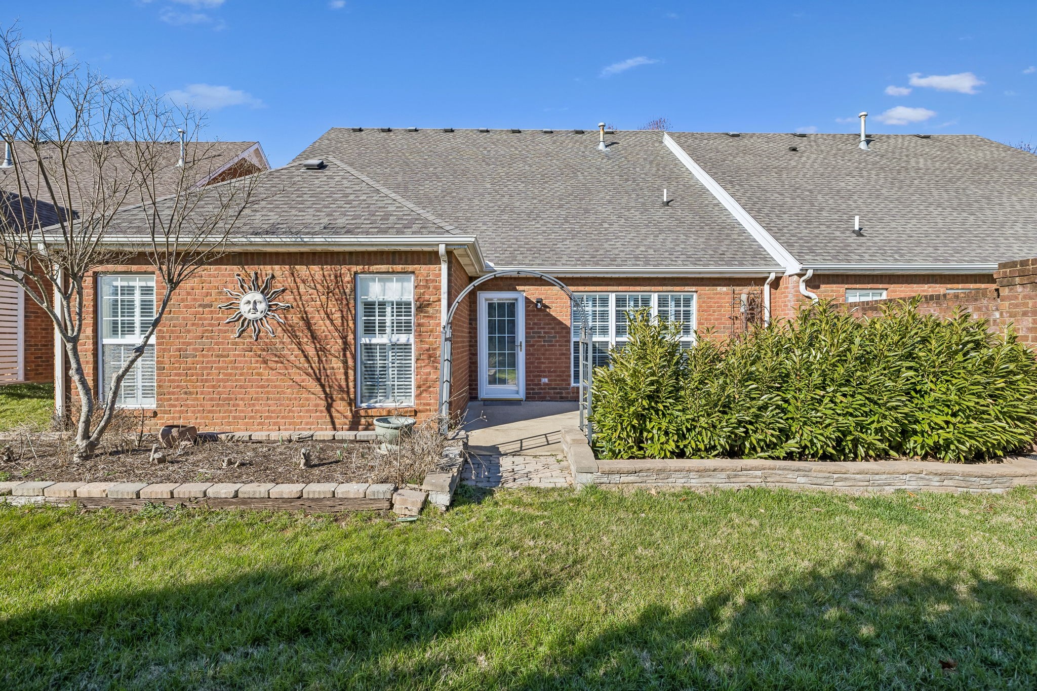 408 Golfview Ct