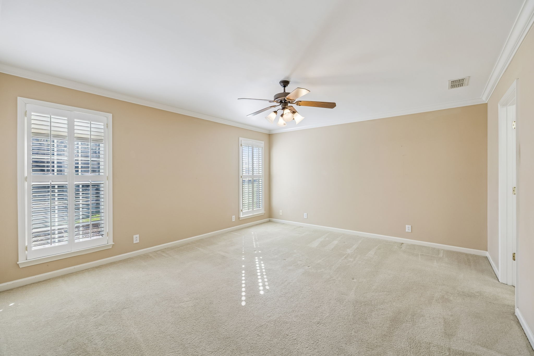 408 Golfview Ct