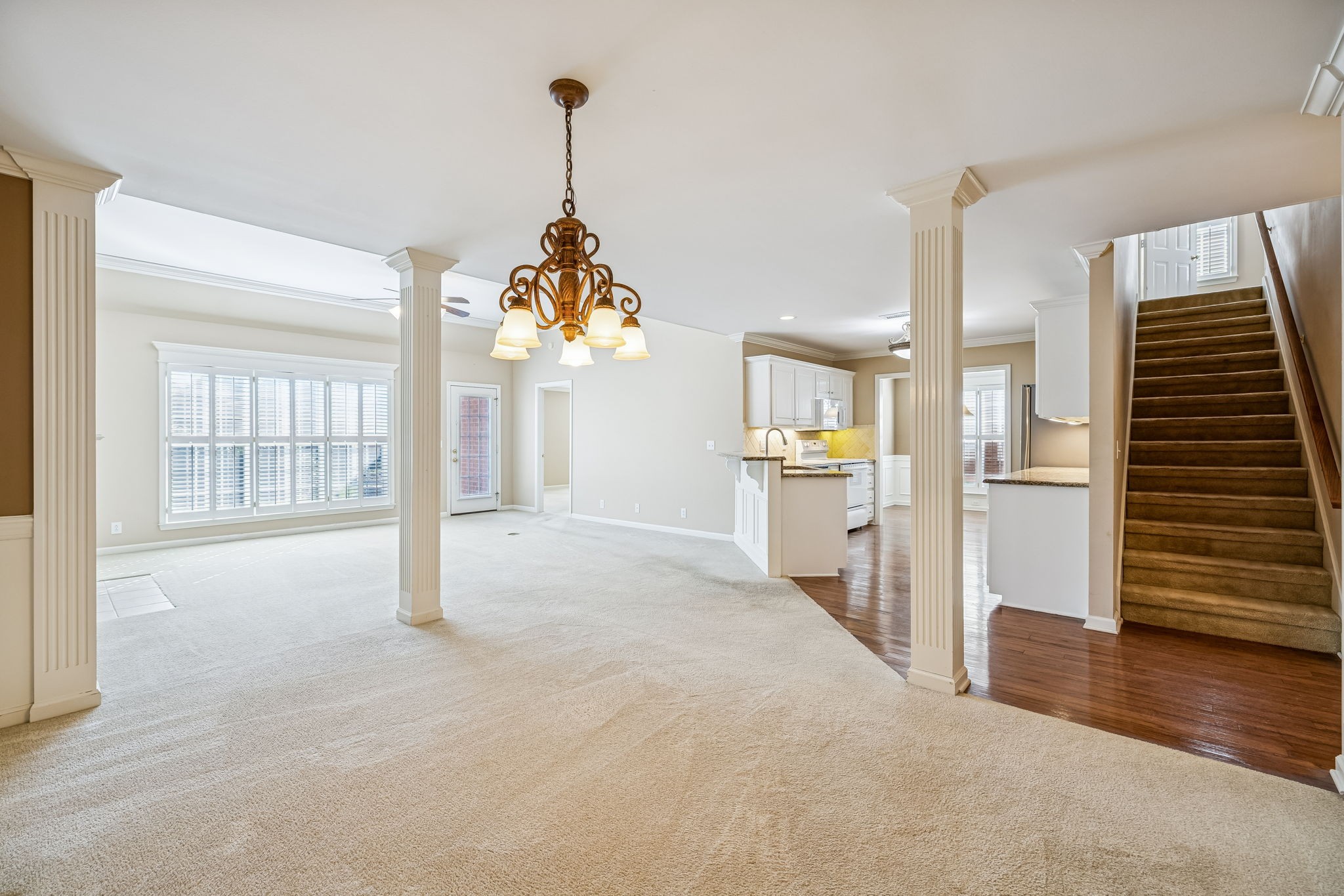 408 Golfview Ct