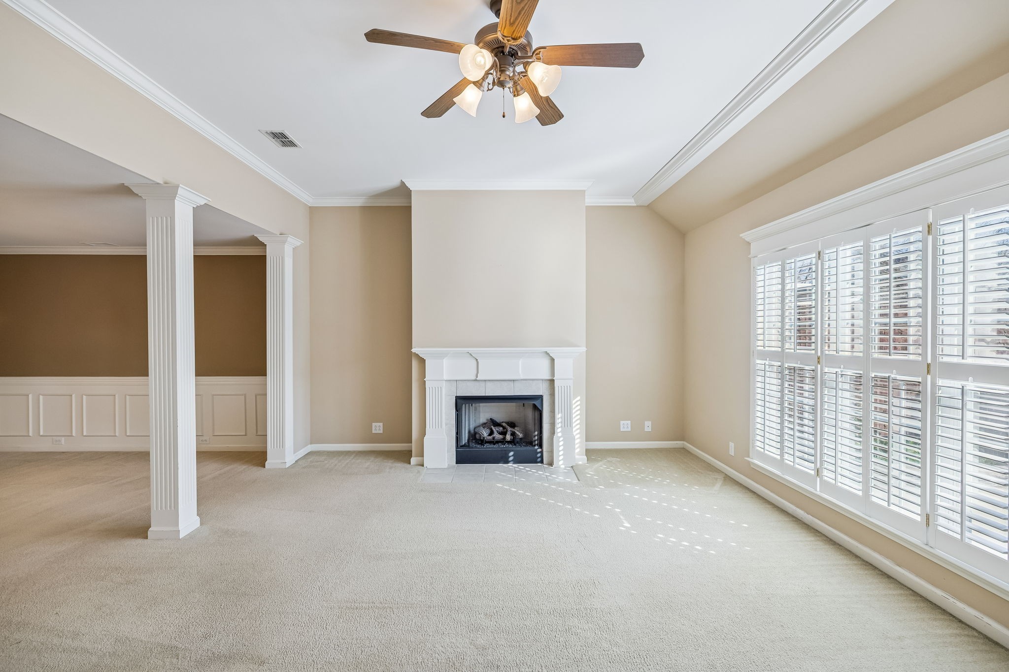 408 Golfview Ct