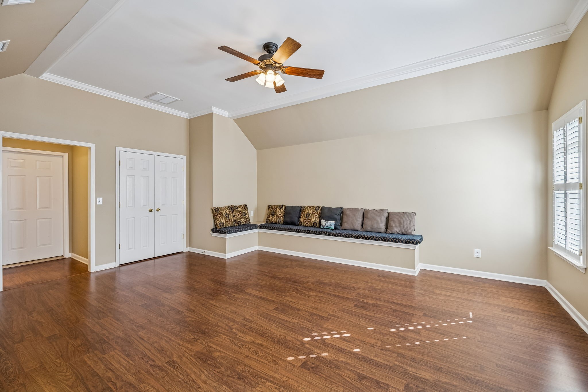 408 Golfview Ct