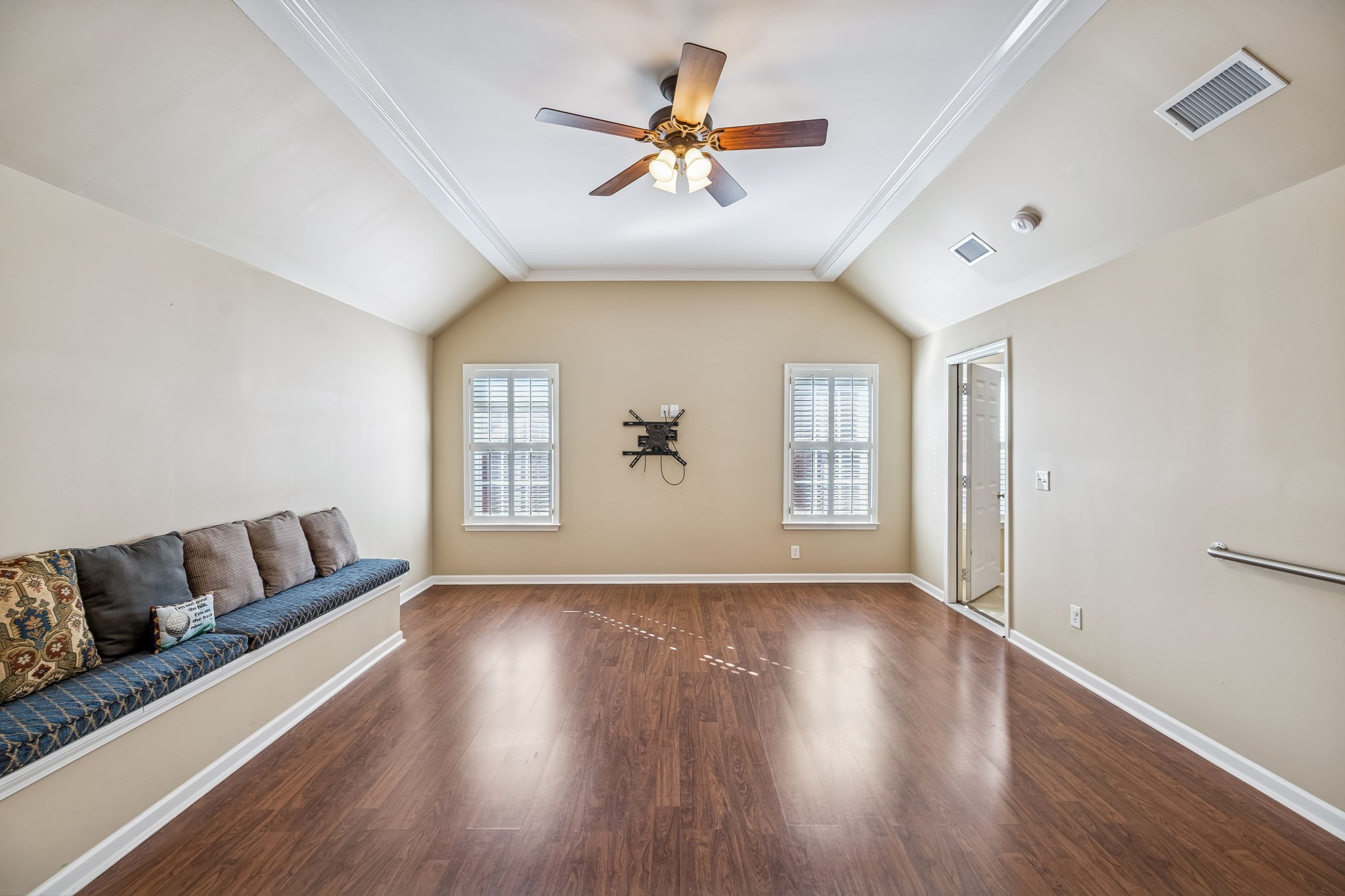 408 Golfview Ct