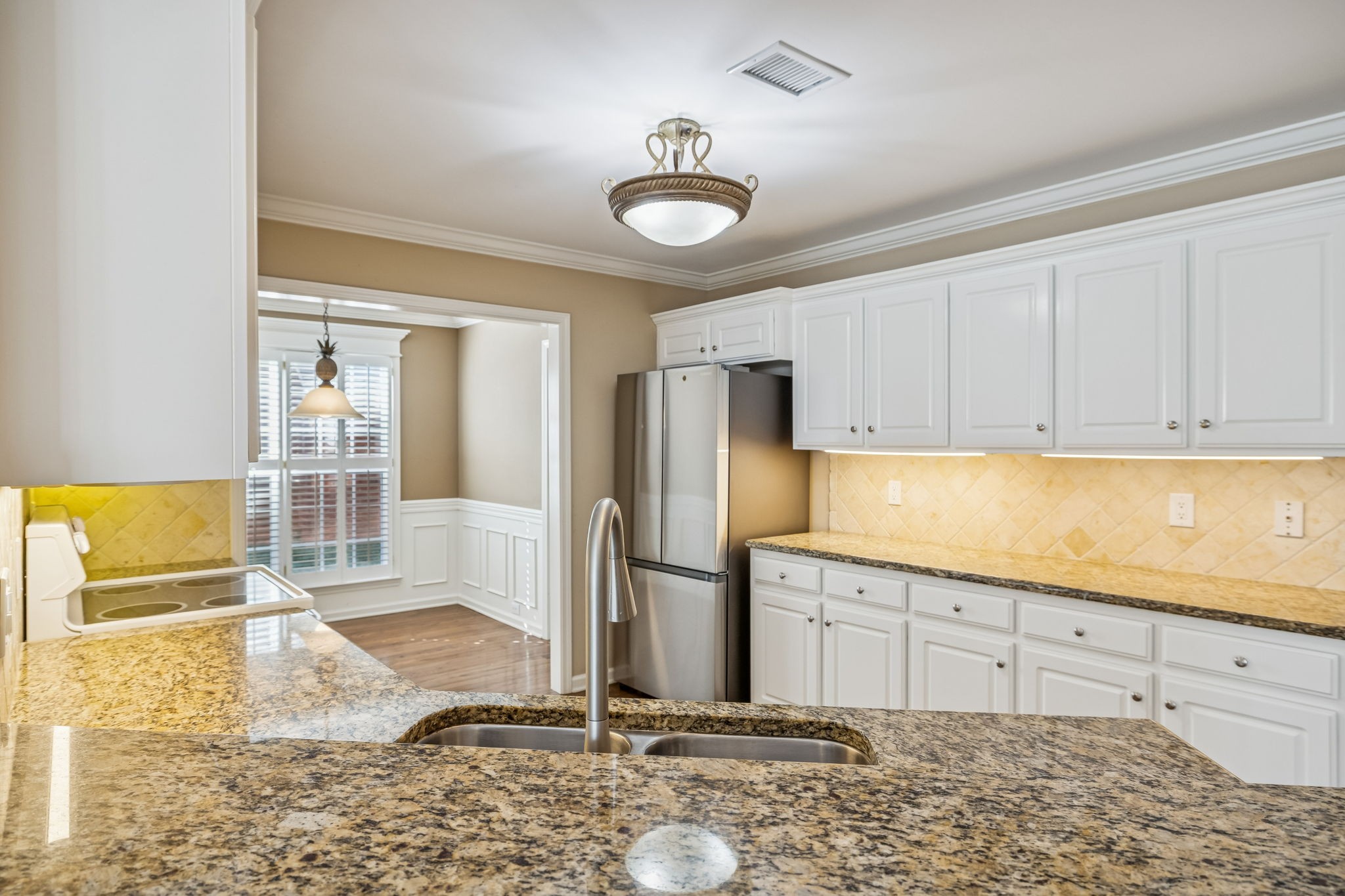 408 Golfview Ct