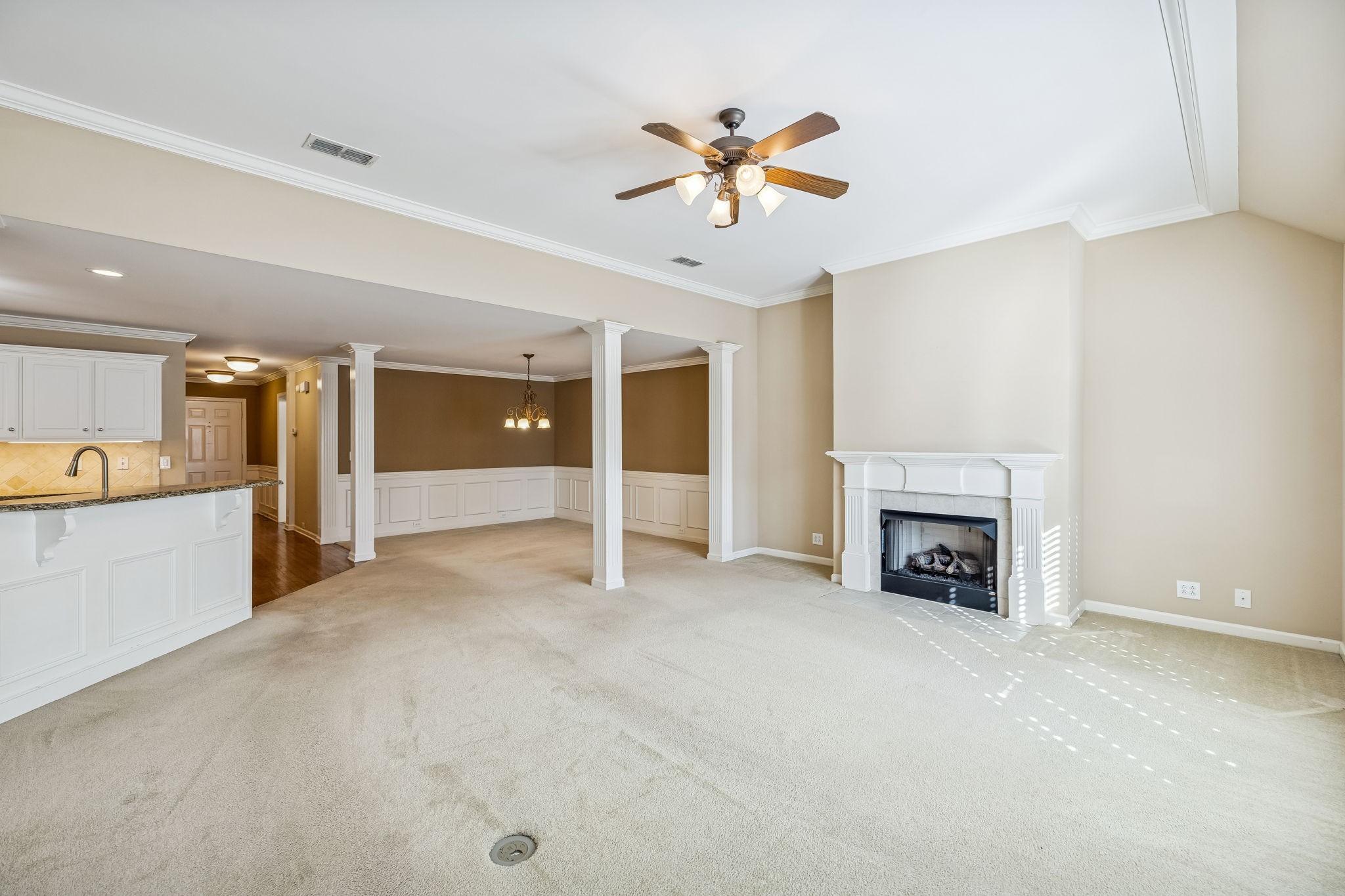 408 Golfview Ct