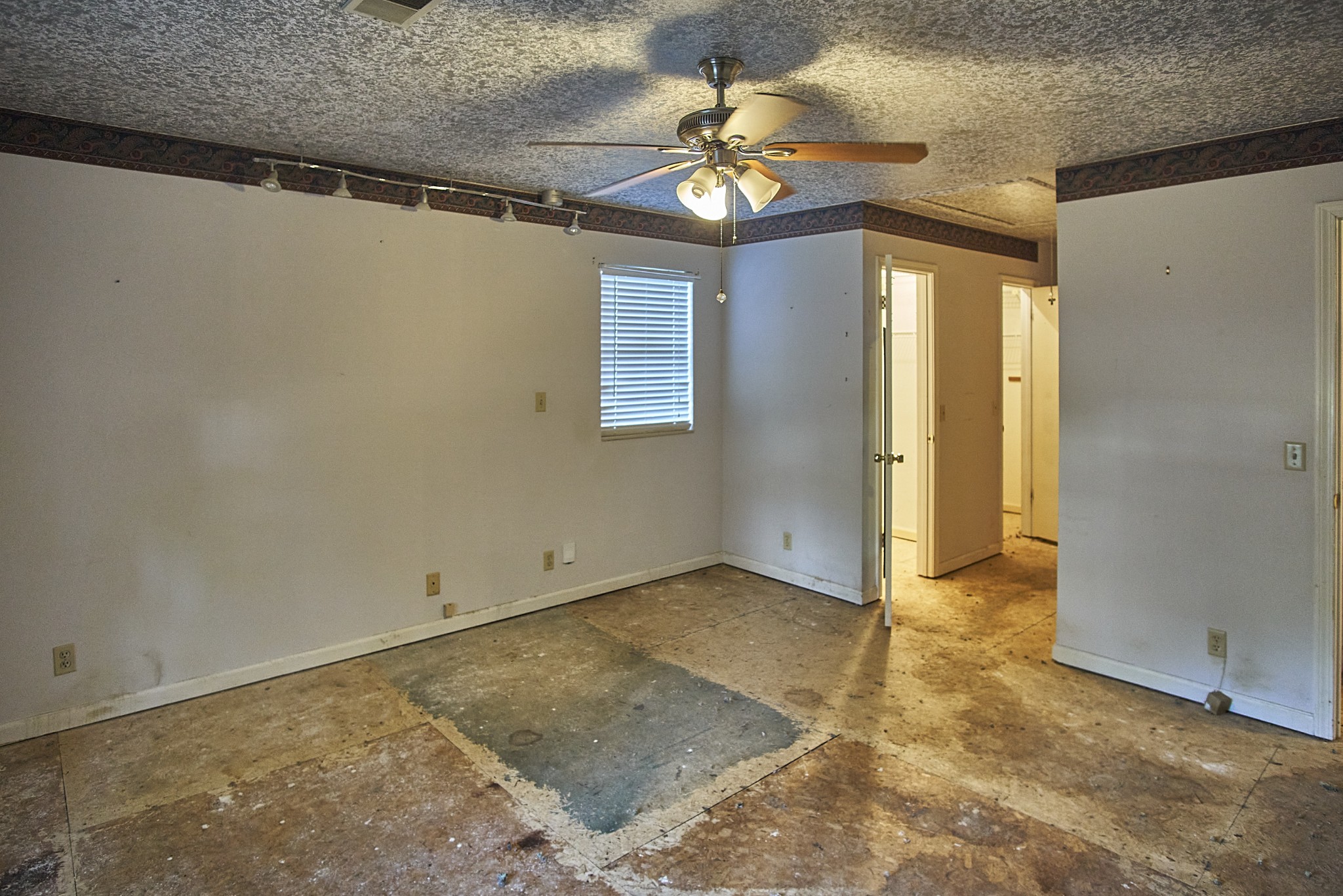 3402 Shakerville Ct