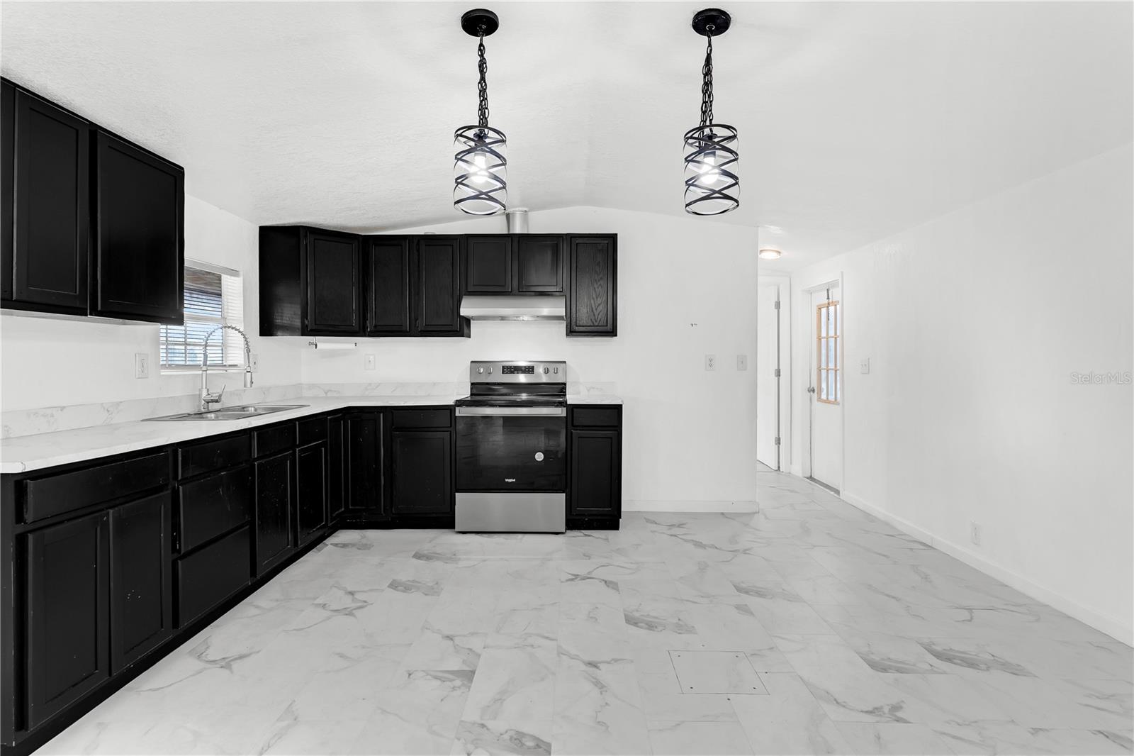 7587 SW 50TH ST