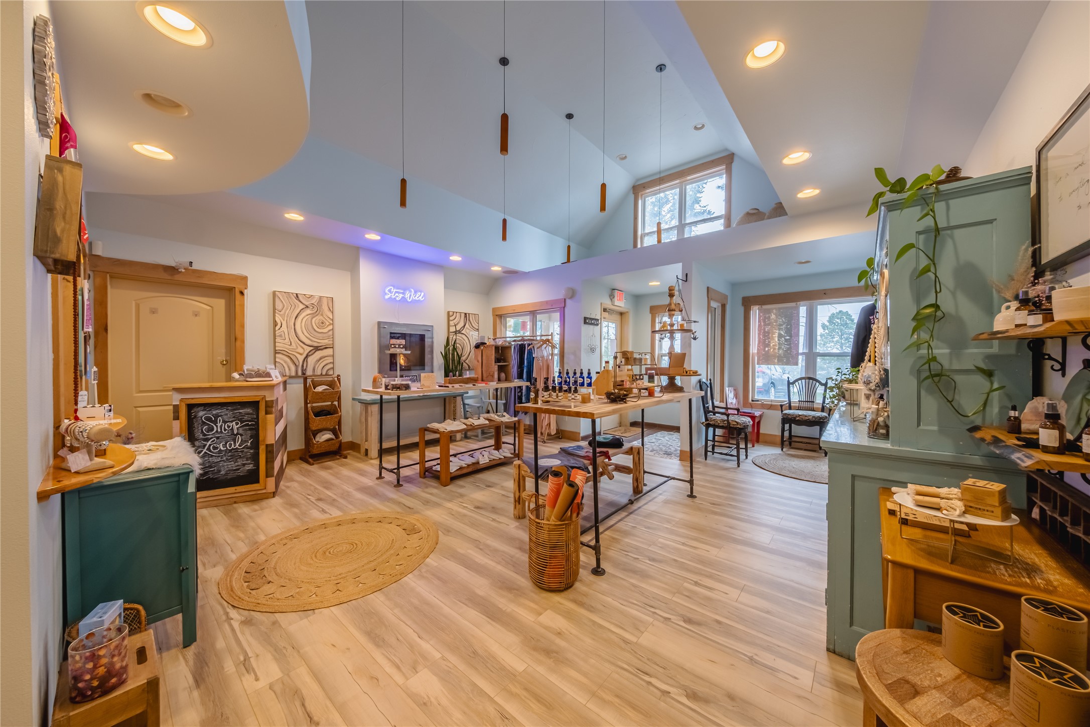 77 Deer Creek Road
