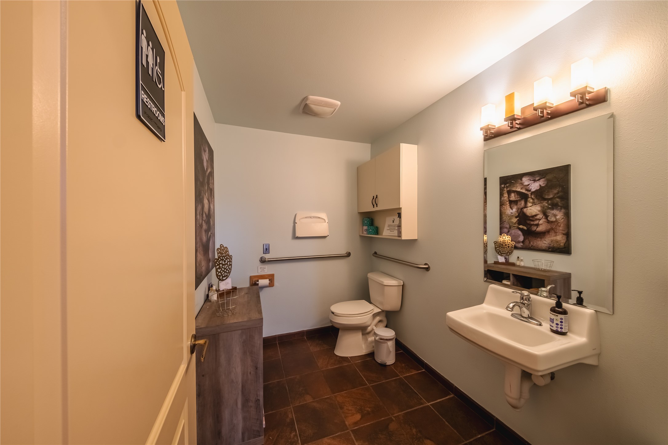77 Deer Creek Road