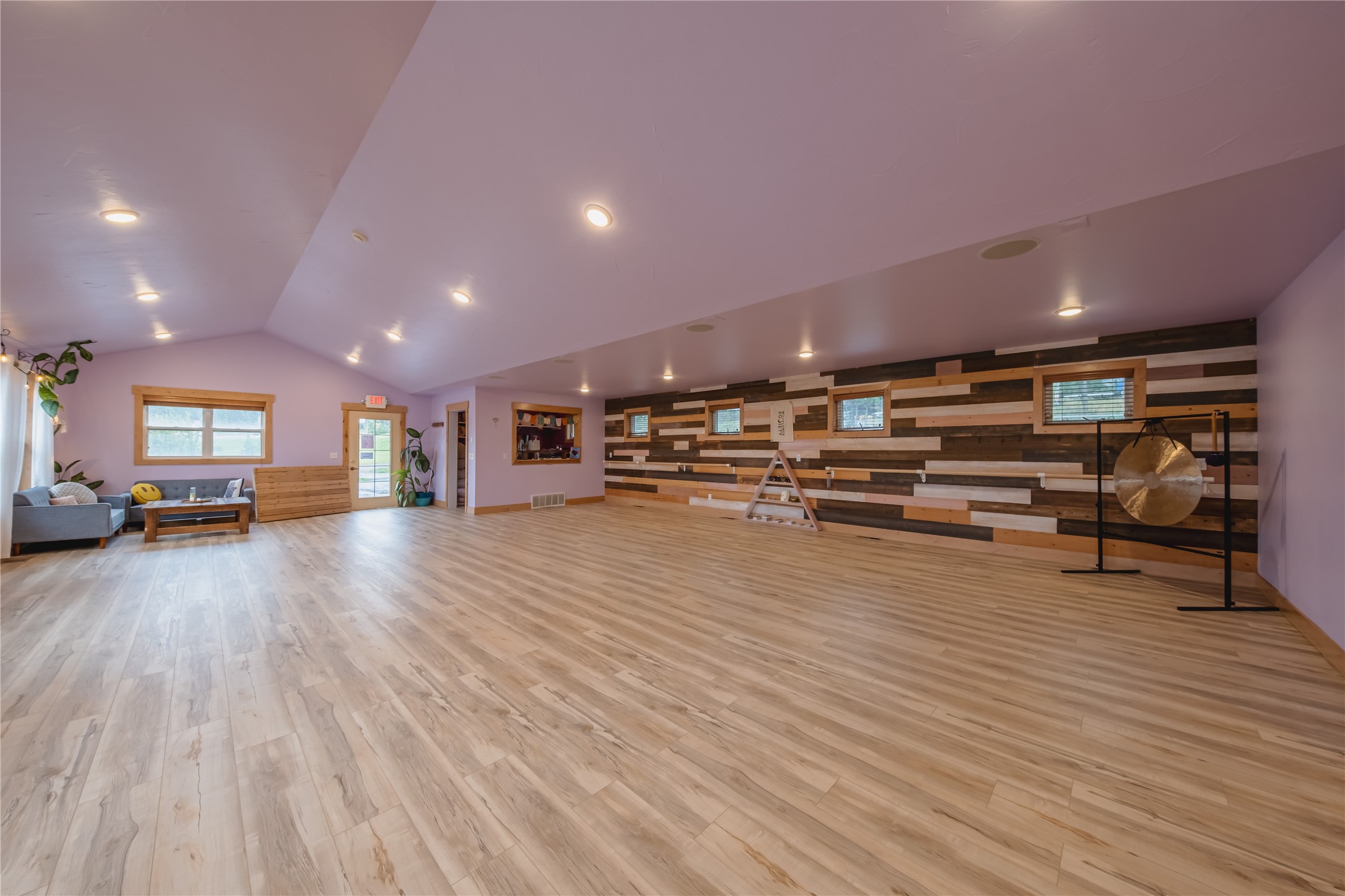 77 Deer Creek Road