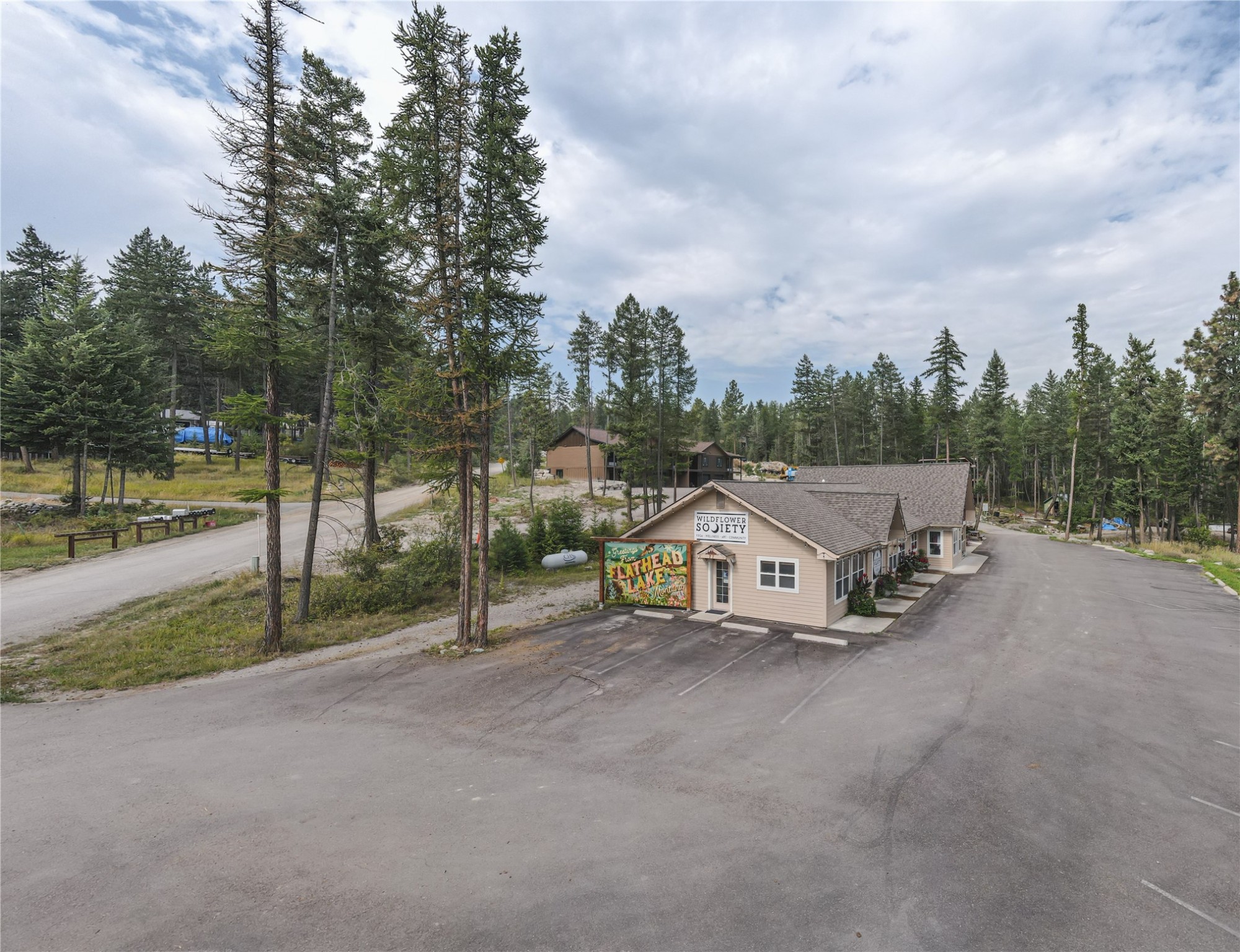 77 Deer Creek Road