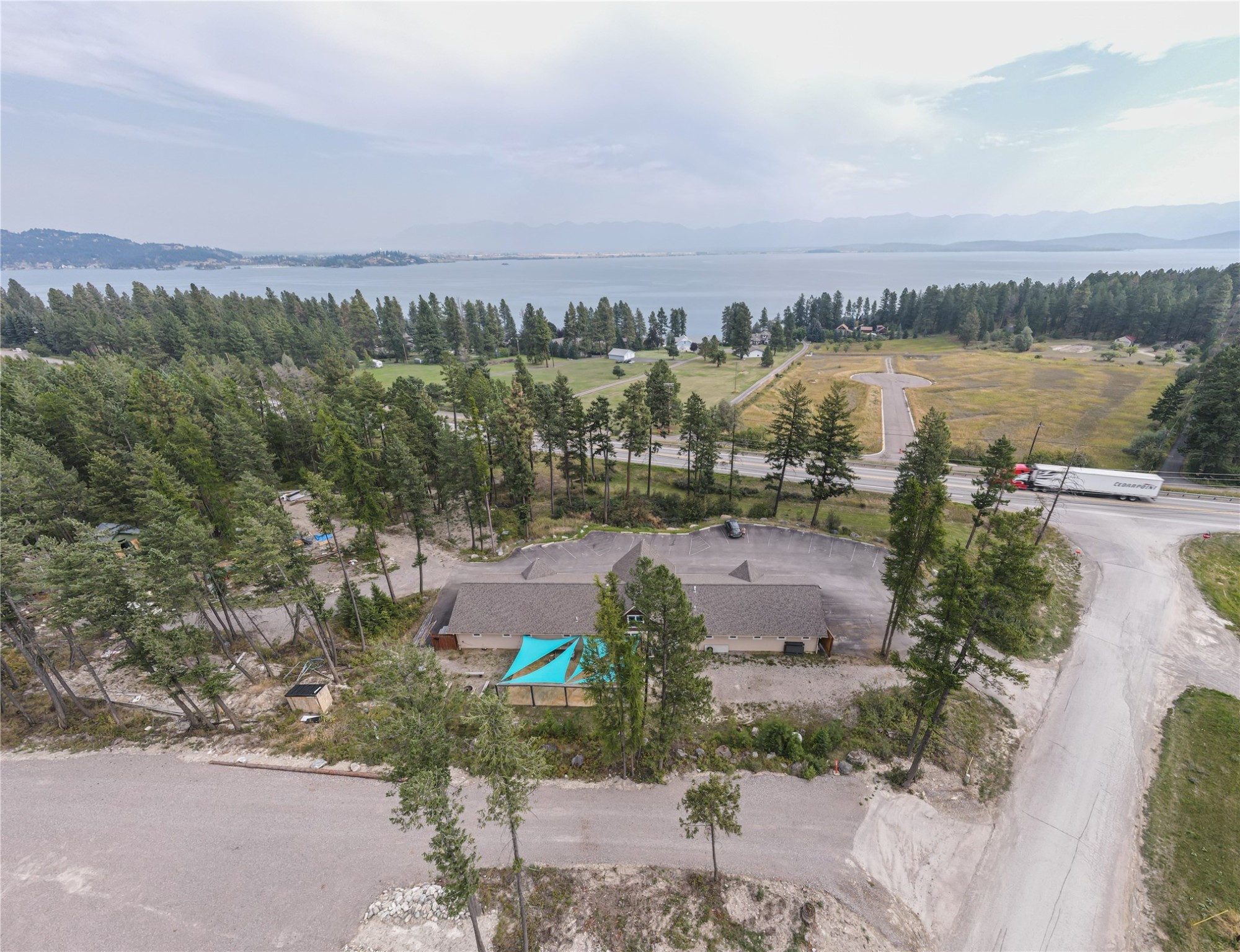 77 Deer Creek Road